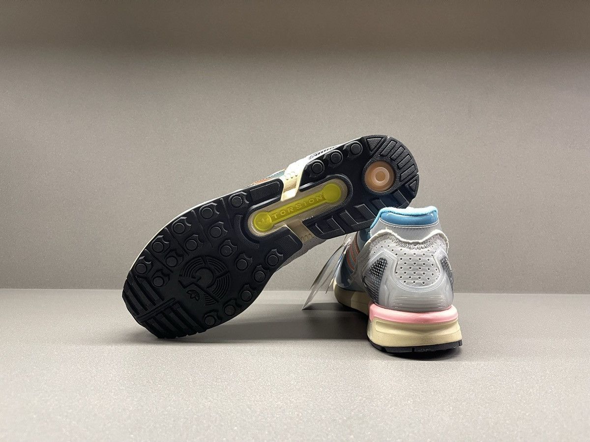 いいづか Kさん adidas ZX 8000 “Metallic Grey” is On the Way! | House