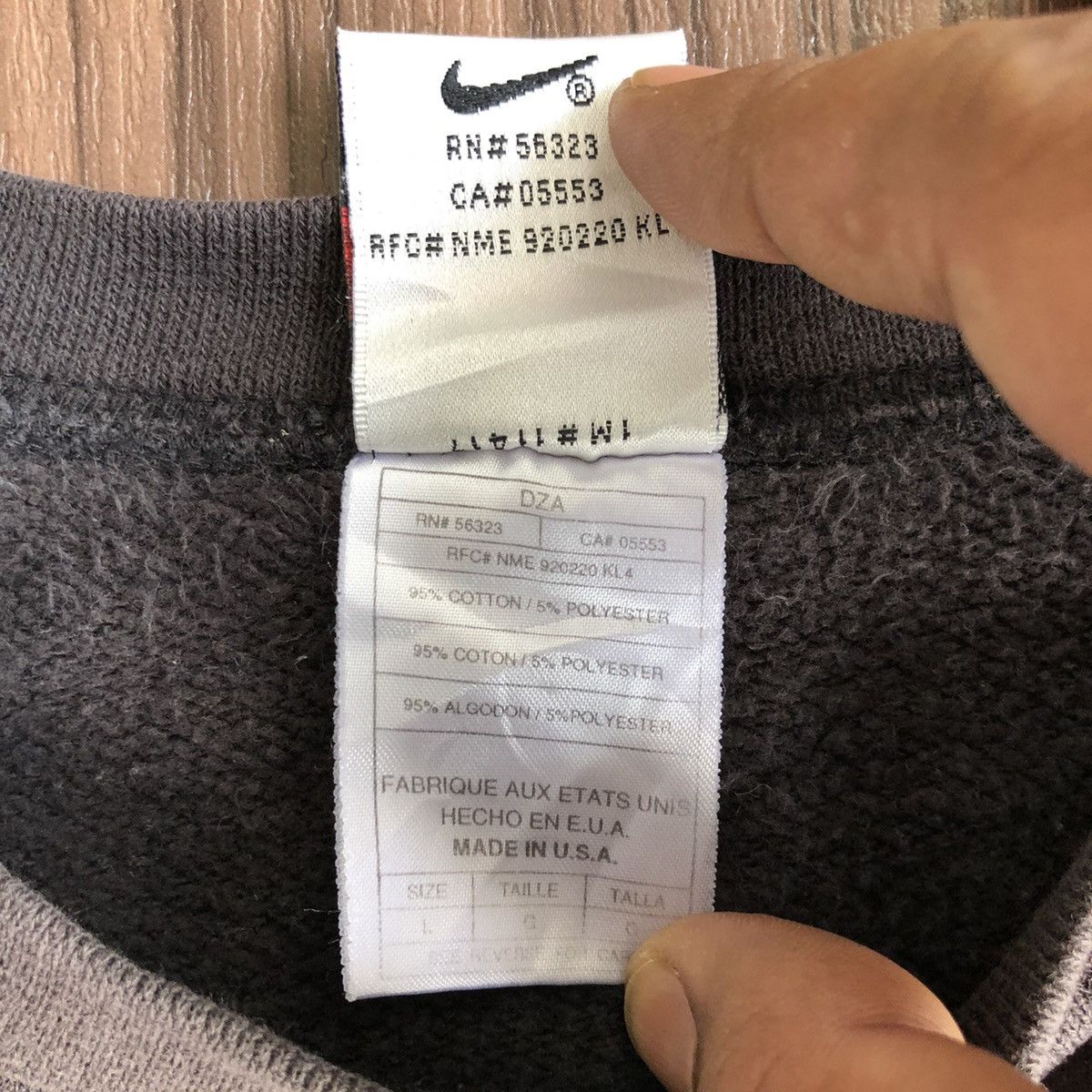 Nike Vintage Nike Sunfaded Crewneck Sweatshirt Size US L / EU 52-54 / 3 - 5 Thumbnail