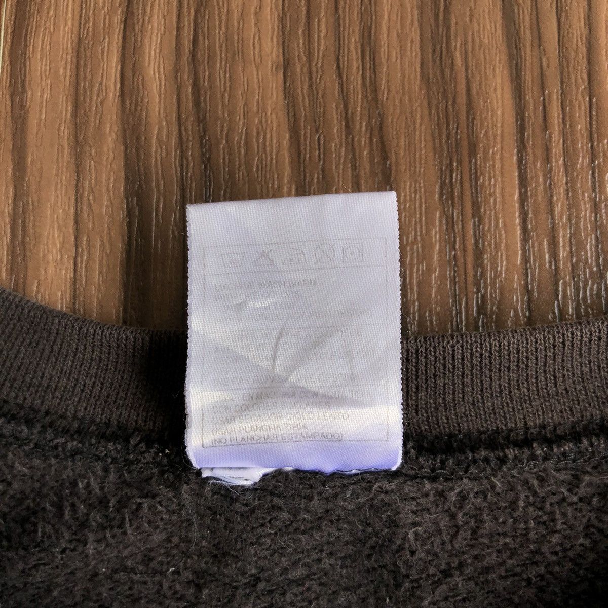 Nike Vintage Nike Sunfaded Crewneck Sweatshirt Size US L / EU 52-54 / 3 - 6 Thumbnail
