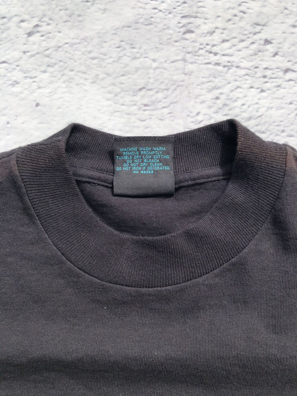 Habitat Vintage 90s Habitat XCIII Dolphin Sea Ocean Animal Black Tee Size US M / EU 48-50 / 2 - 12 Thumbnail