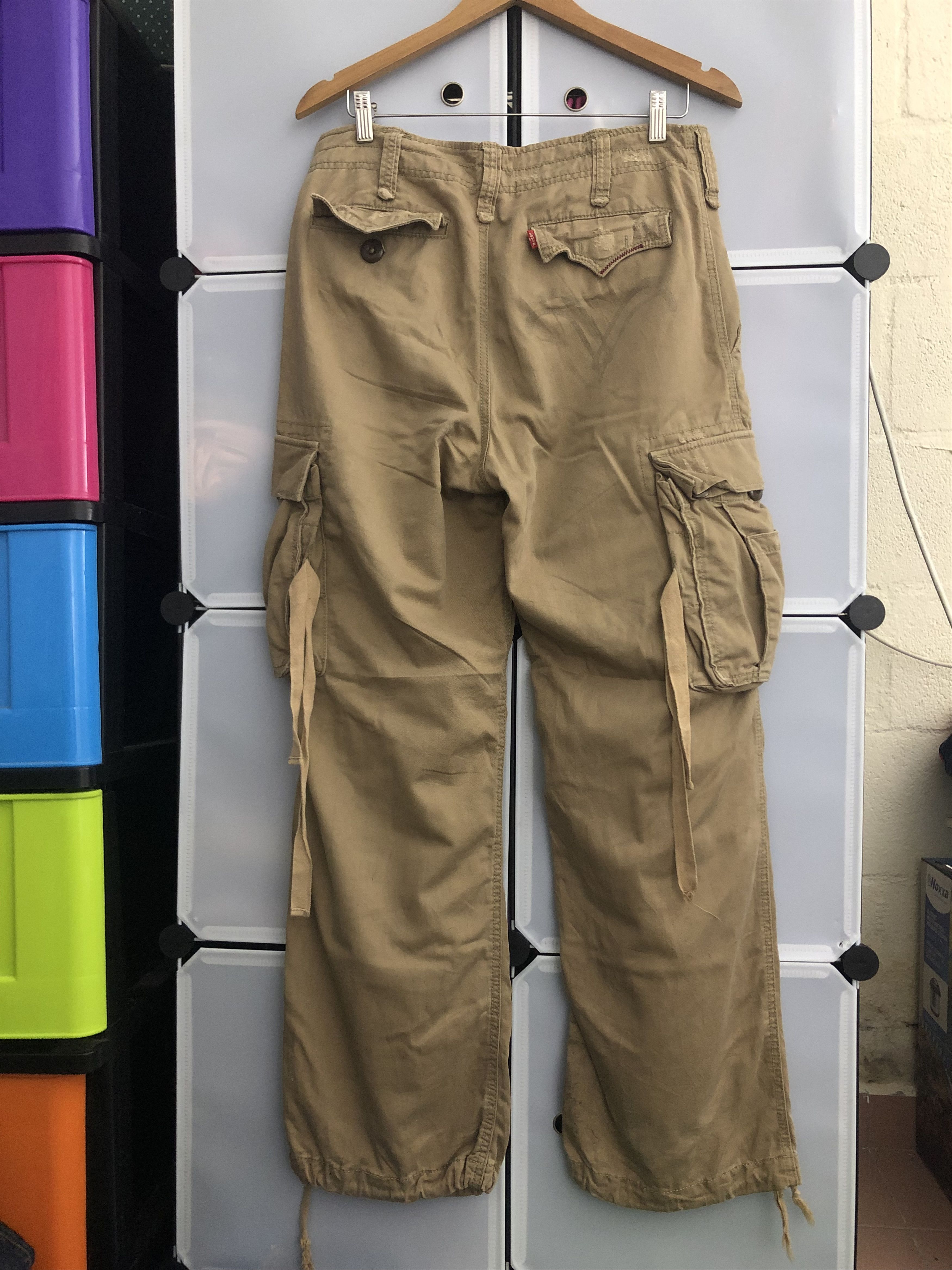 Levi's × Vintage Vintage Levis Cargo Pants Bondage Style Size US 33 - 1 Thumbnail