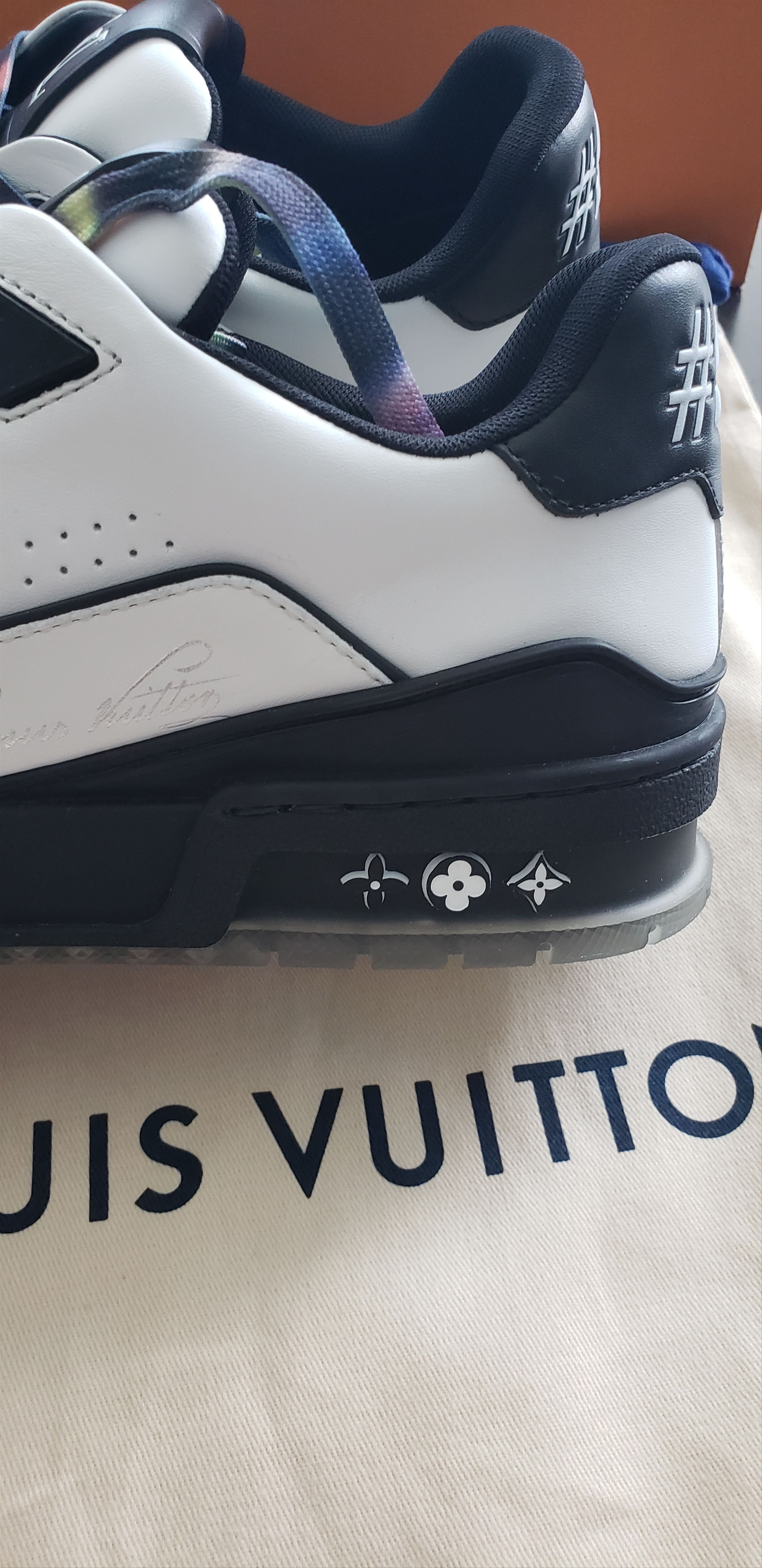 Louis Vuitton Brand NEW LV Trainer size LV 7.5 (US 8.5- 9) Size US 9 / EU 42 - 10 Thumbnail
