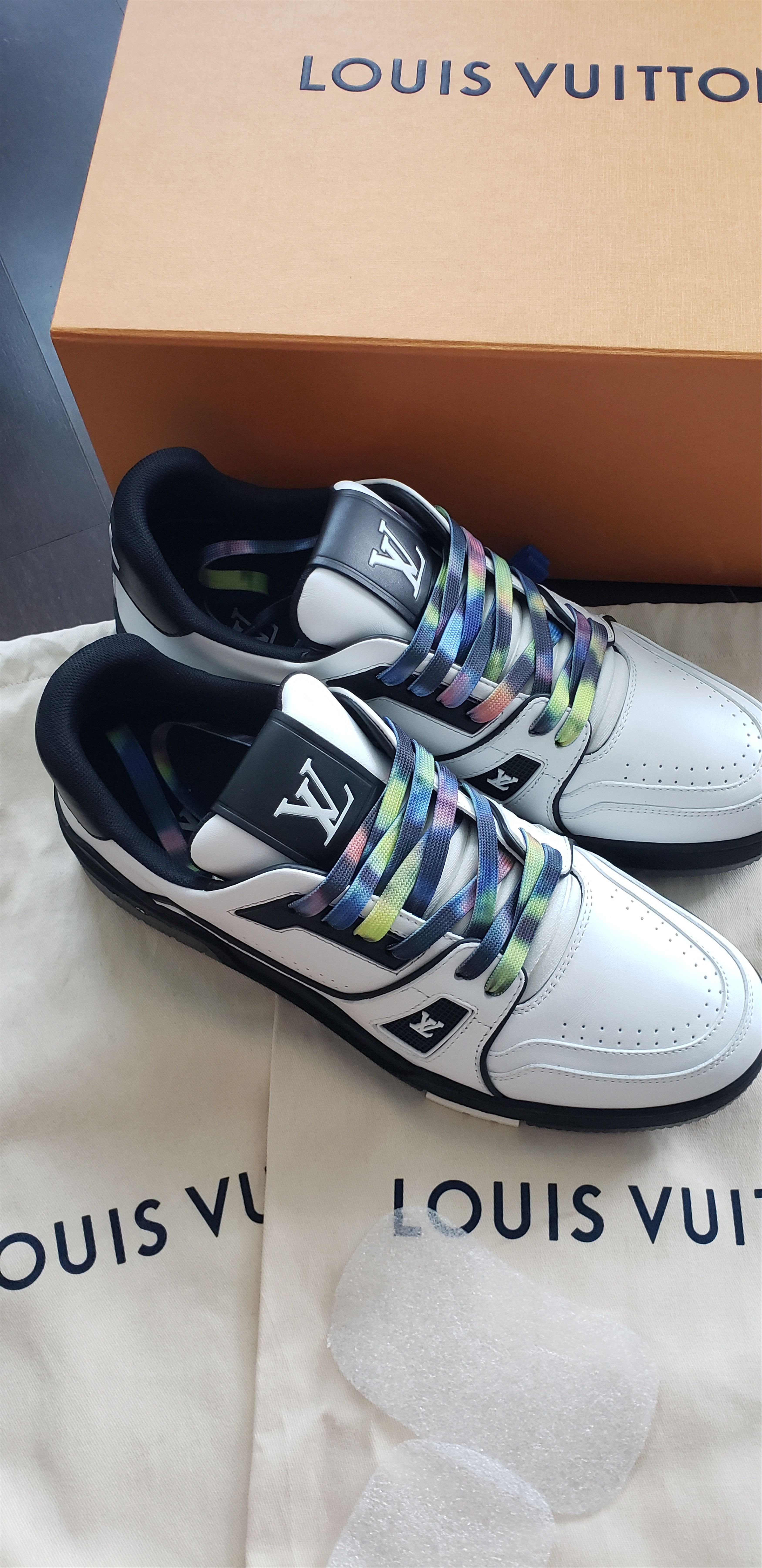 image of Louis Vuitton Lv Trainer Size Lv 7.5 (Us 8.5- 9) Shoes in White, Men's