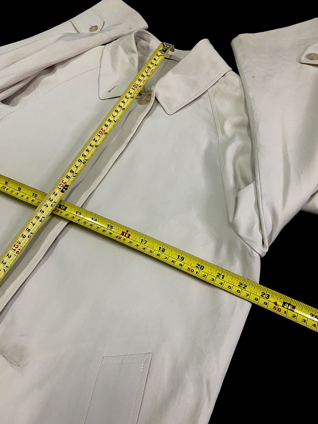 Burberry × Burberry Prorsum 🔥HOT ITEMS🔥 VINTAGE TRENCH COAT BY BURBERRY’S Size US M / EU 48-50 / 2 - 22 Thumbnail
