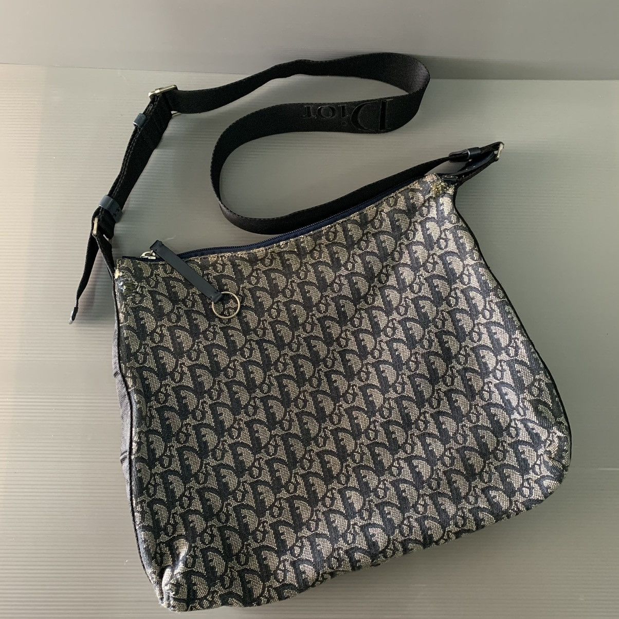 Christian Dior Monsieur Authentic Christian Dior Monogram Mesengger Bag Size ONE SIZE - 3 Thumbnail
