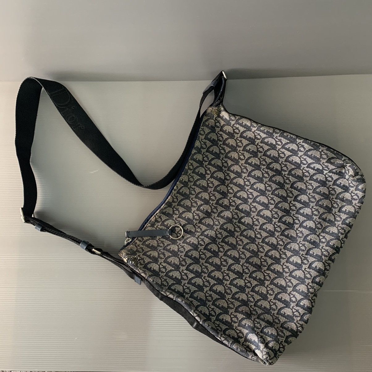 Christian Dior Monsieur Authentic Christian Dior Monogram Mesengger Bag Size ONE SIZE - 4 Thumbnail