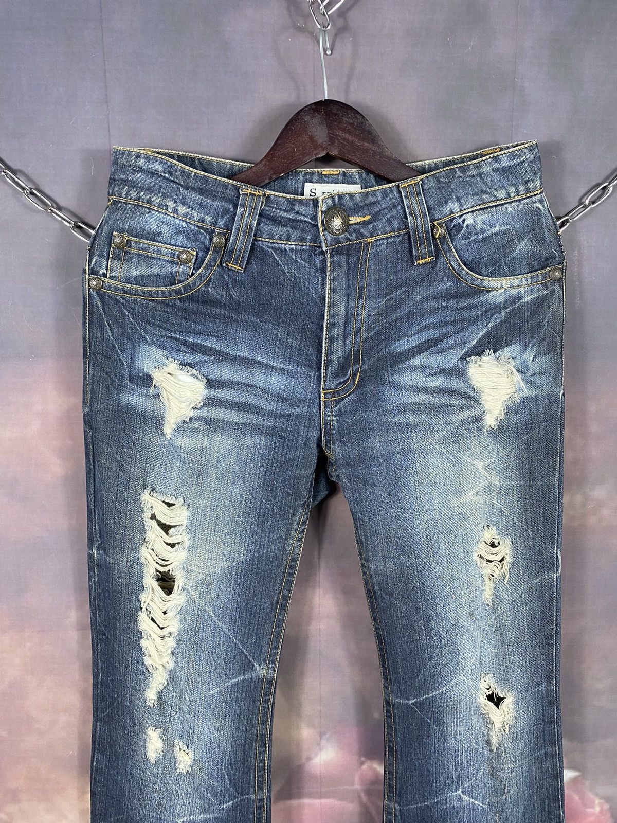 If Six Was Nine × Japanese Brand × Vintage Vintage Japan Printed Bling Ripped Low Rise Flare Jeans Size 31" - 3 Thumbnail