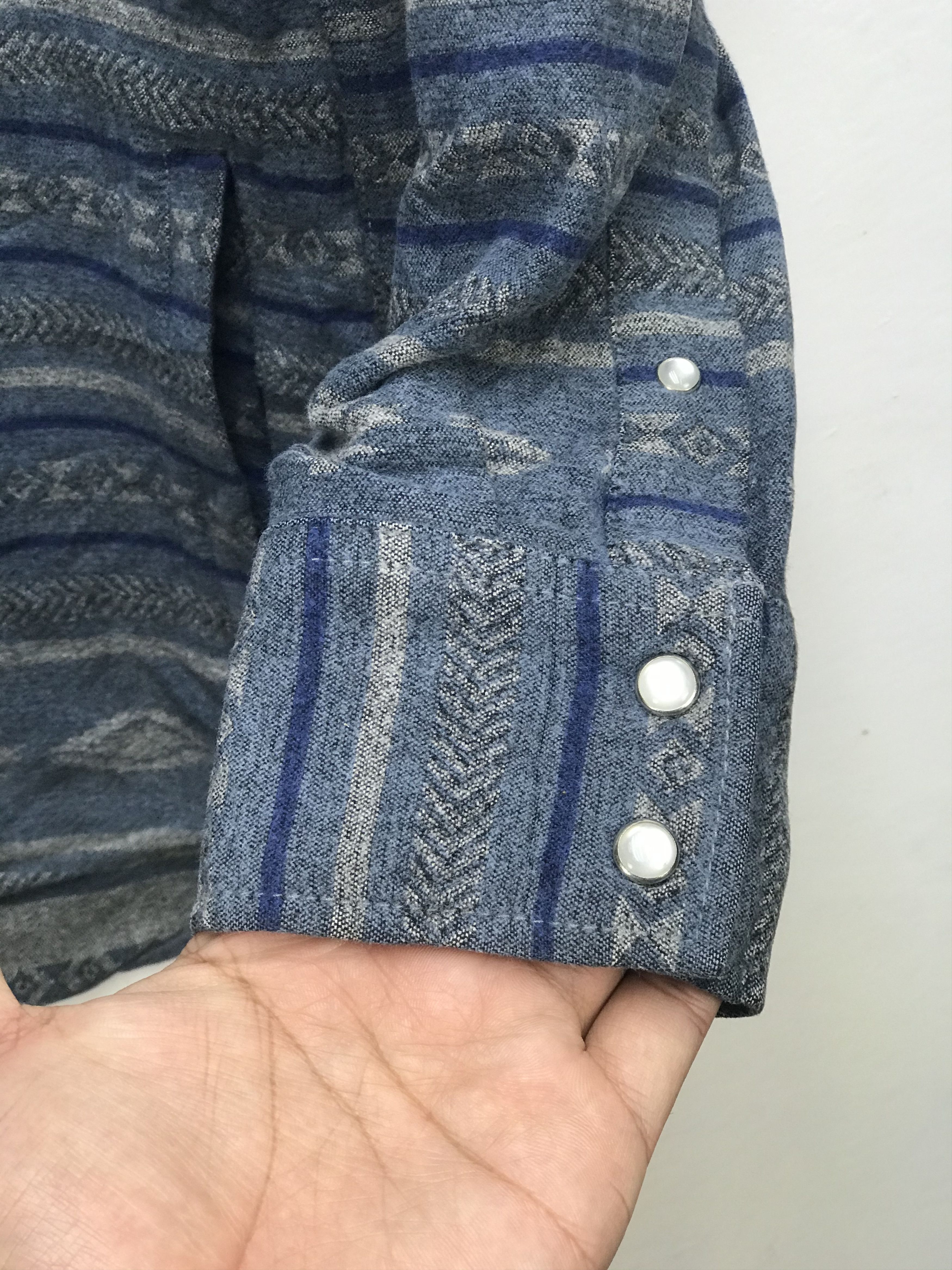 Vintage BACK POINT INDIANS STYLE BUTTON DOWN SHIRT Size US XL / EU 56 / 4 - 5 Thumbnail