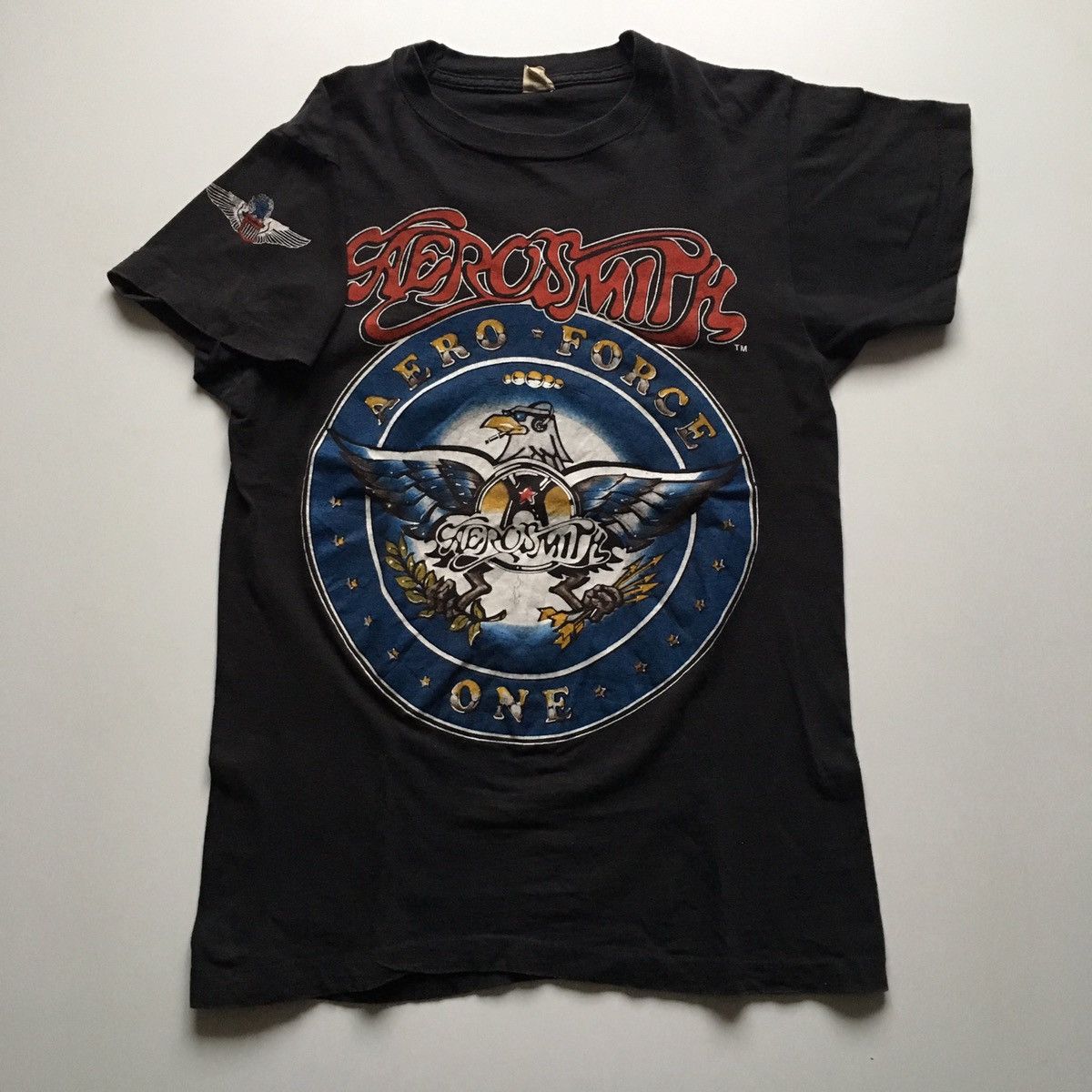 Aerosmith Vintage 1986 Aerosmith Air Force One Tour Graphic T Shirt Size US S / EU 44-46 / 1 - 1 Thumbnail