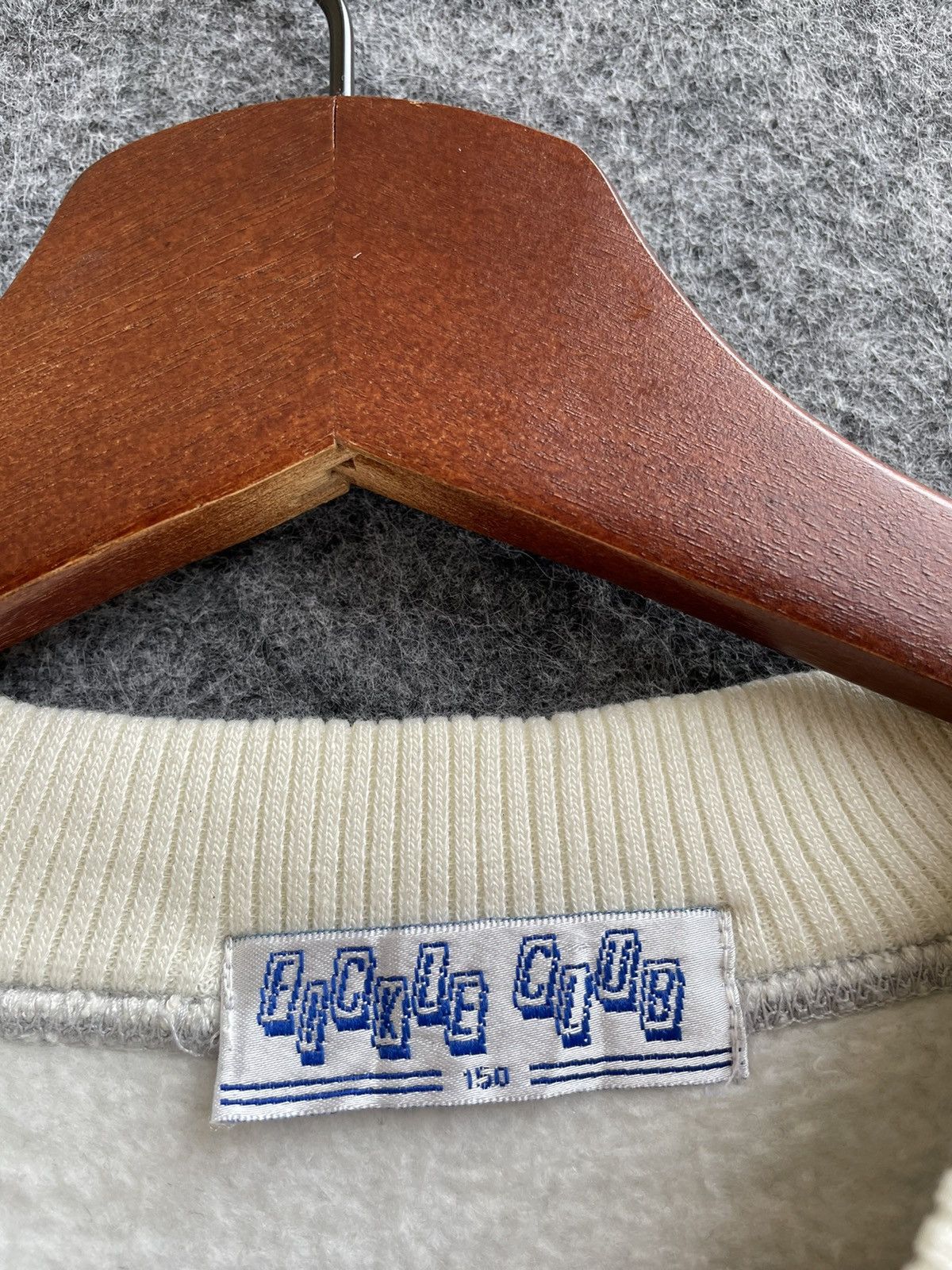 Vintage FICKLE CLUB SWEATSHIRT Size US S / EU 44-46 / 1 - 5 Thumbnail