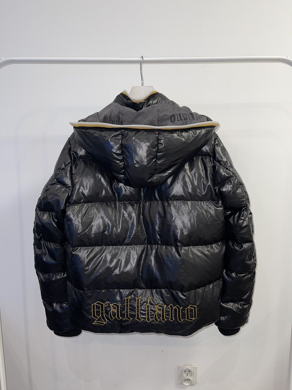 John Galliano Galliano Big Logo Down Puffer Jacket Size US M / EU 48-50 / 2 - 6 Thumbnail