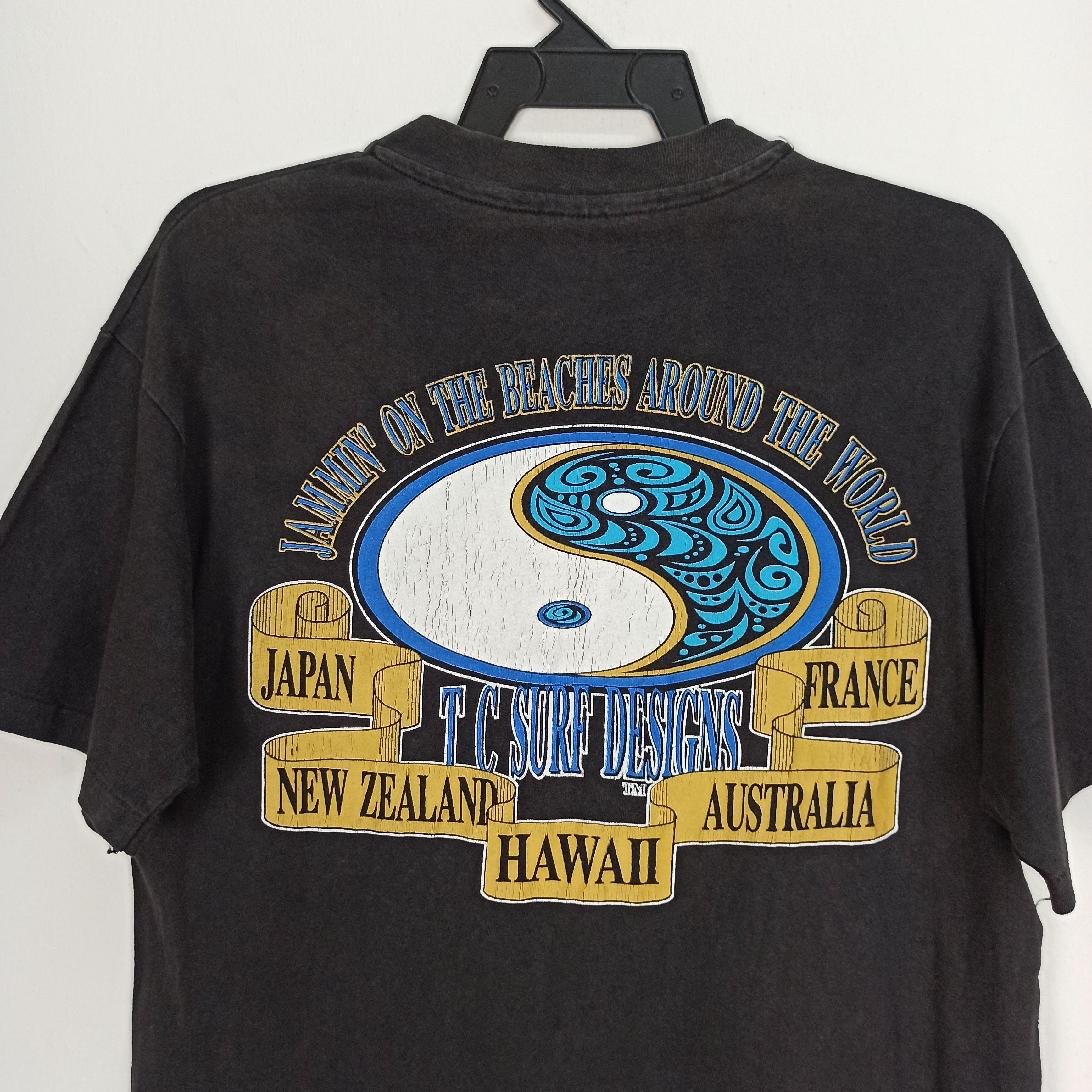 Other Vintage 90s T&C Surf Design Tshirts Made in Usa Hanes Size US M / EU 48-50 / 2 - 2 Thumbnail