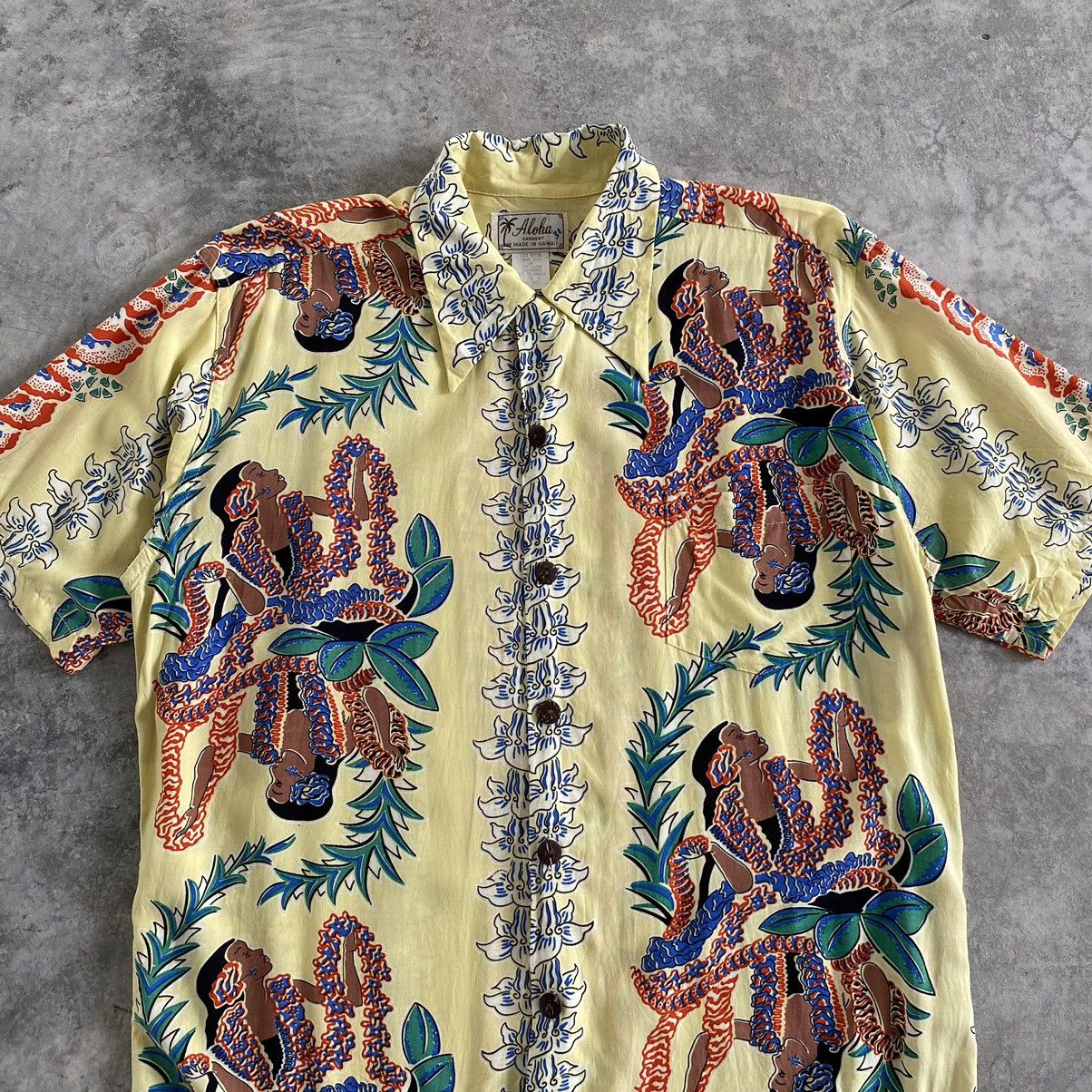 Vintage Vintage Aloha Girl Button Up Hawaiian Shirt Size US S / EU 44-46 / 1 - 2 Thumbnail