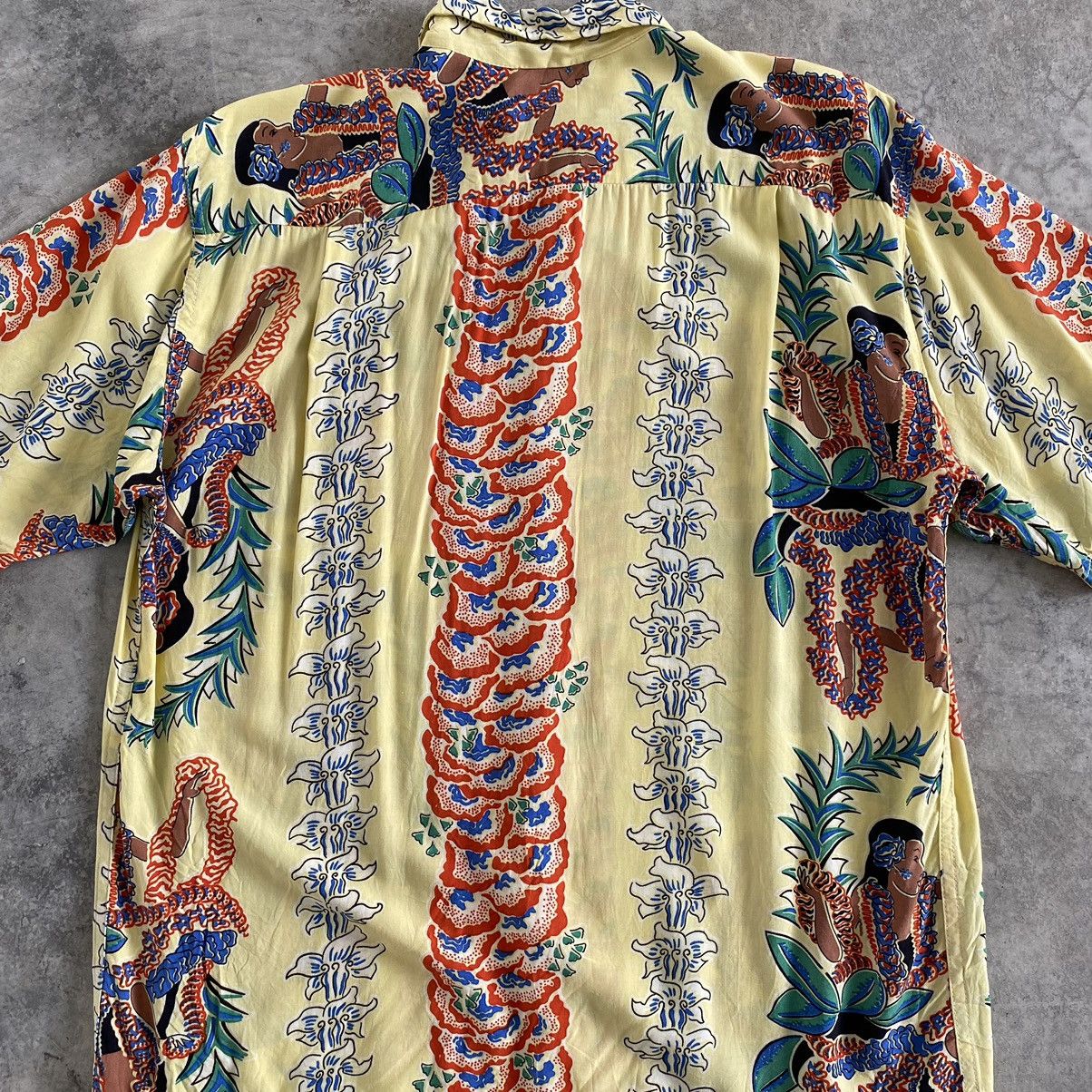 Vintage Vintage Aloha Girl Button Up Hawaiian Shirt Size US S / EU 44-46 / 1 - 12 Thumbnail
