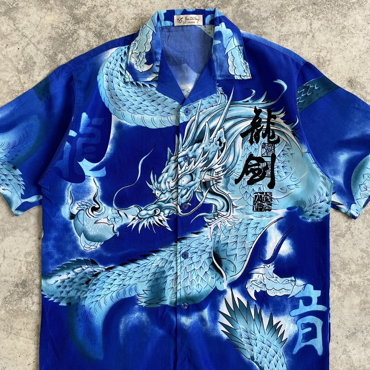 Vintage Vintage Flying Dragon Polyester Button Up Shirt Size US L / EU 52-54 / 3 - 1 Thumbnail