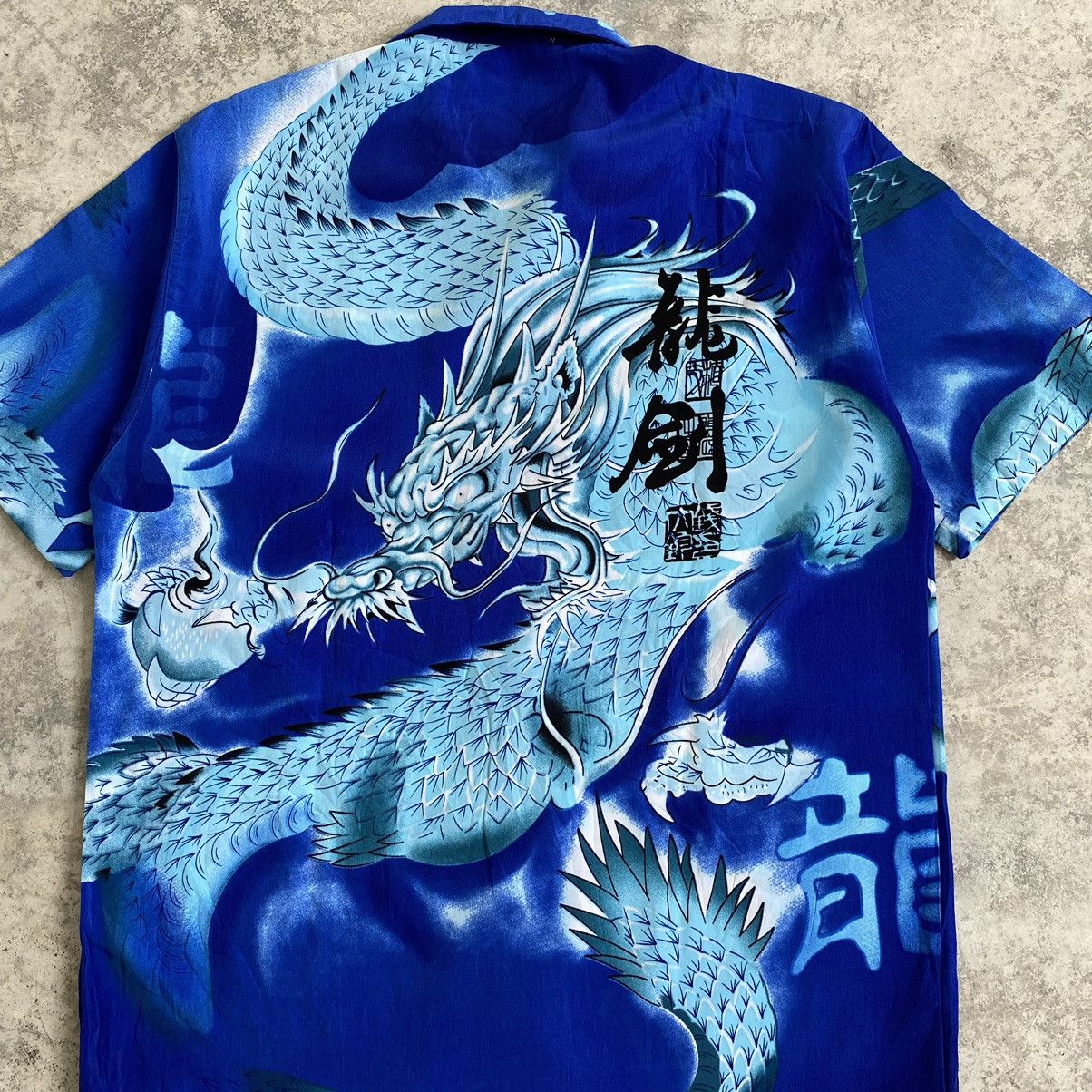Vintage Vintage Flying Dragon Polyester Button Up Shirt Size US L / EU 52-54 / 3 - 12 Thumbnail