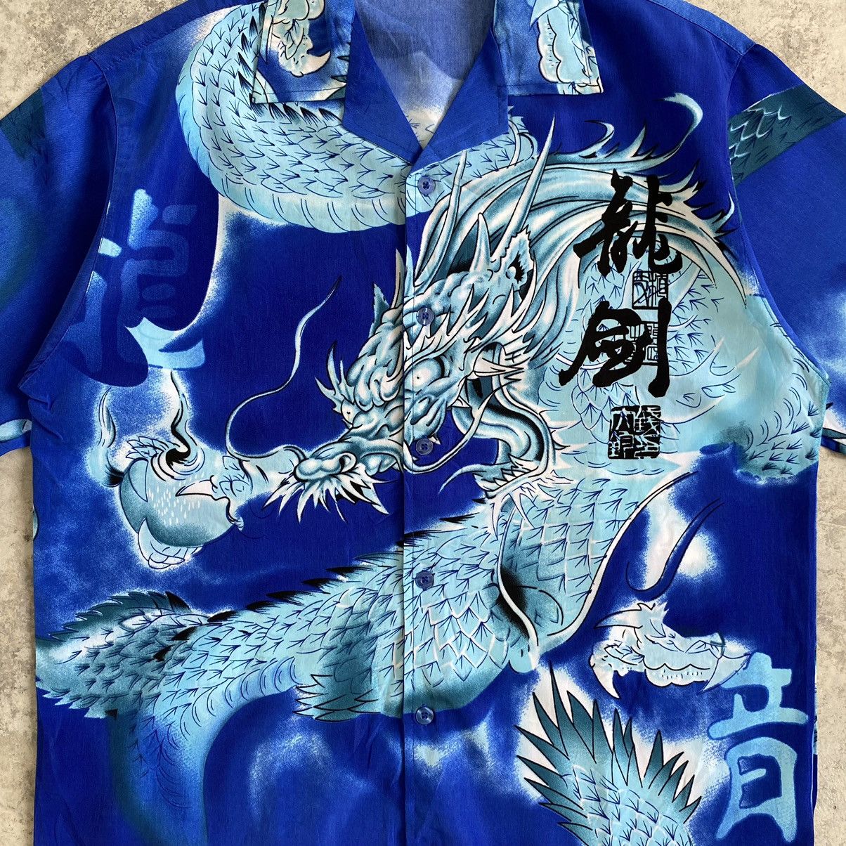 Vintage Vintage Flying Dragon Polyester Button Up Shirt Size US L / EU 52-54 / 3 - 9 Thumbnail