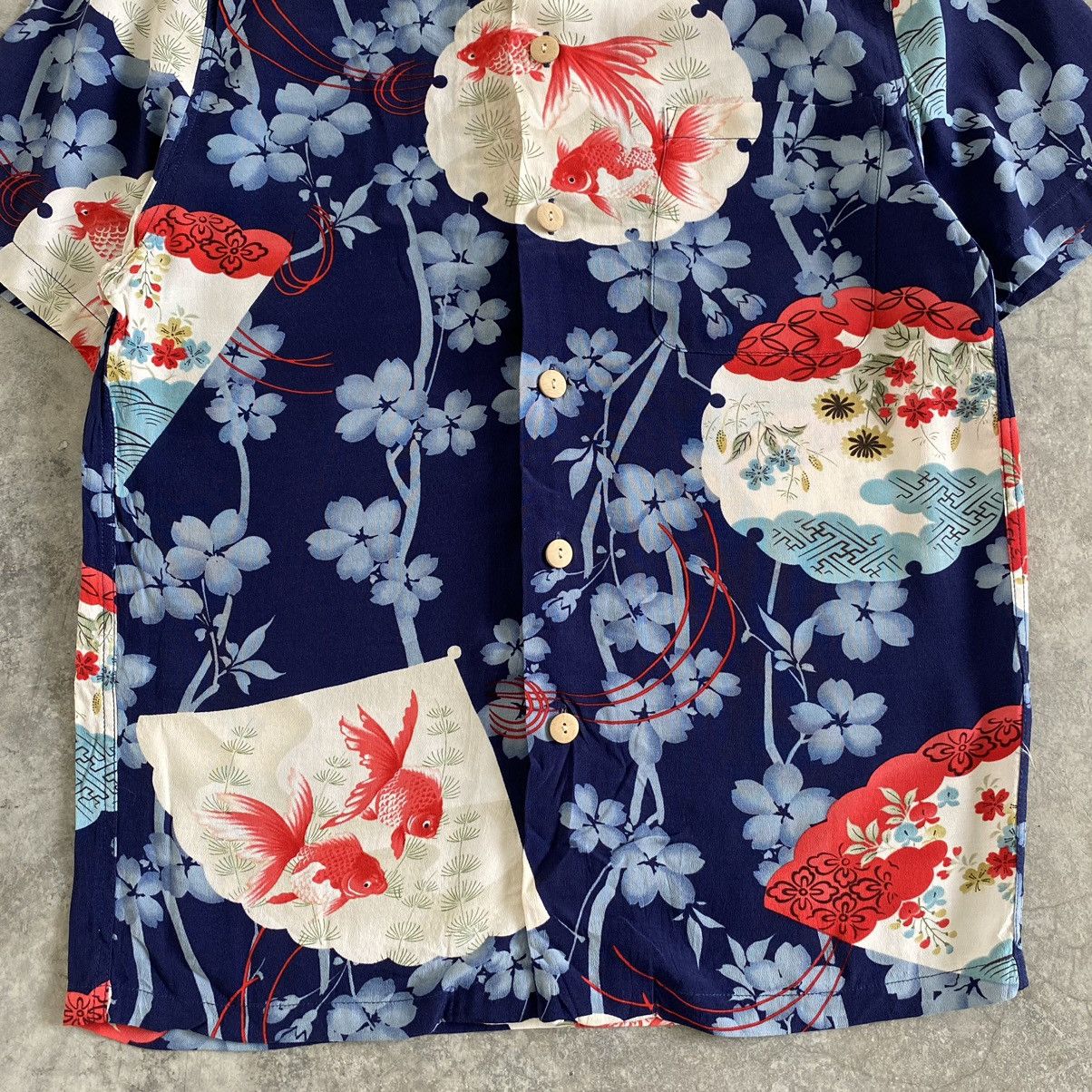 Vintage Oniwa Sato Rayon Crepe Goldfish Aloha Hawaiian Shirt