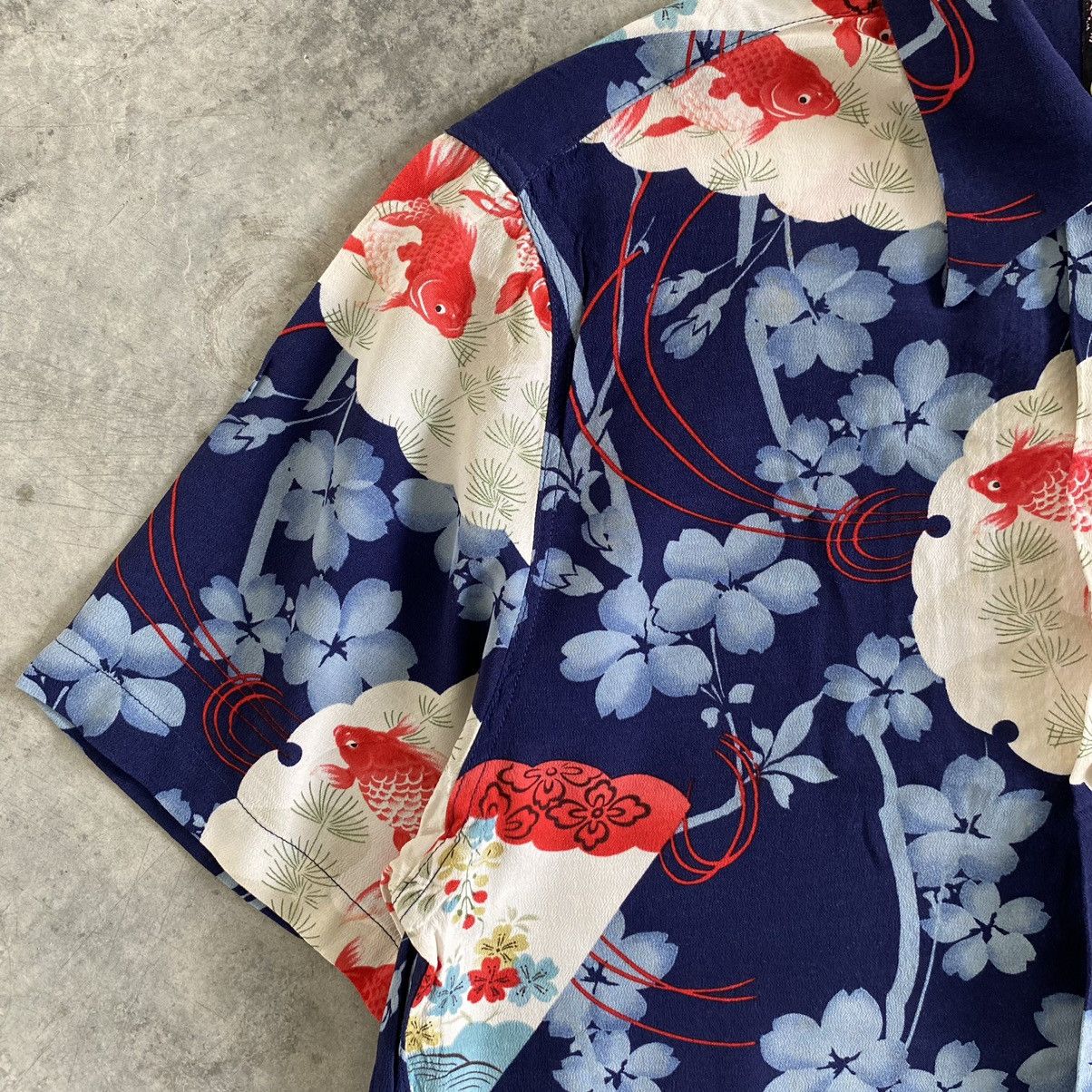 Vintage Oniwa Sato Rayon Crepe Goldfish Aloha Hawaiian Shirt