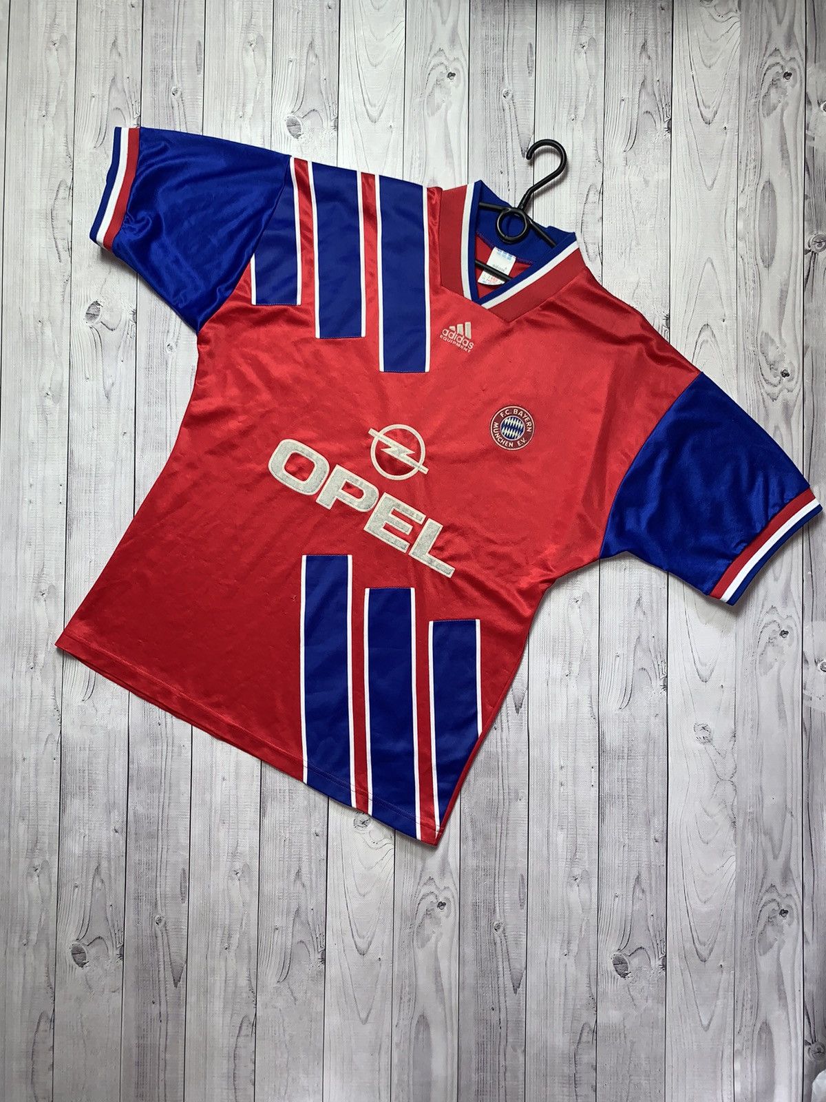 Adidas × Vintage Vintage soccer jersey Bayern Munich adidas Equipment size L Size US L / EU 52-54 / 3 - 1 Thumbnail