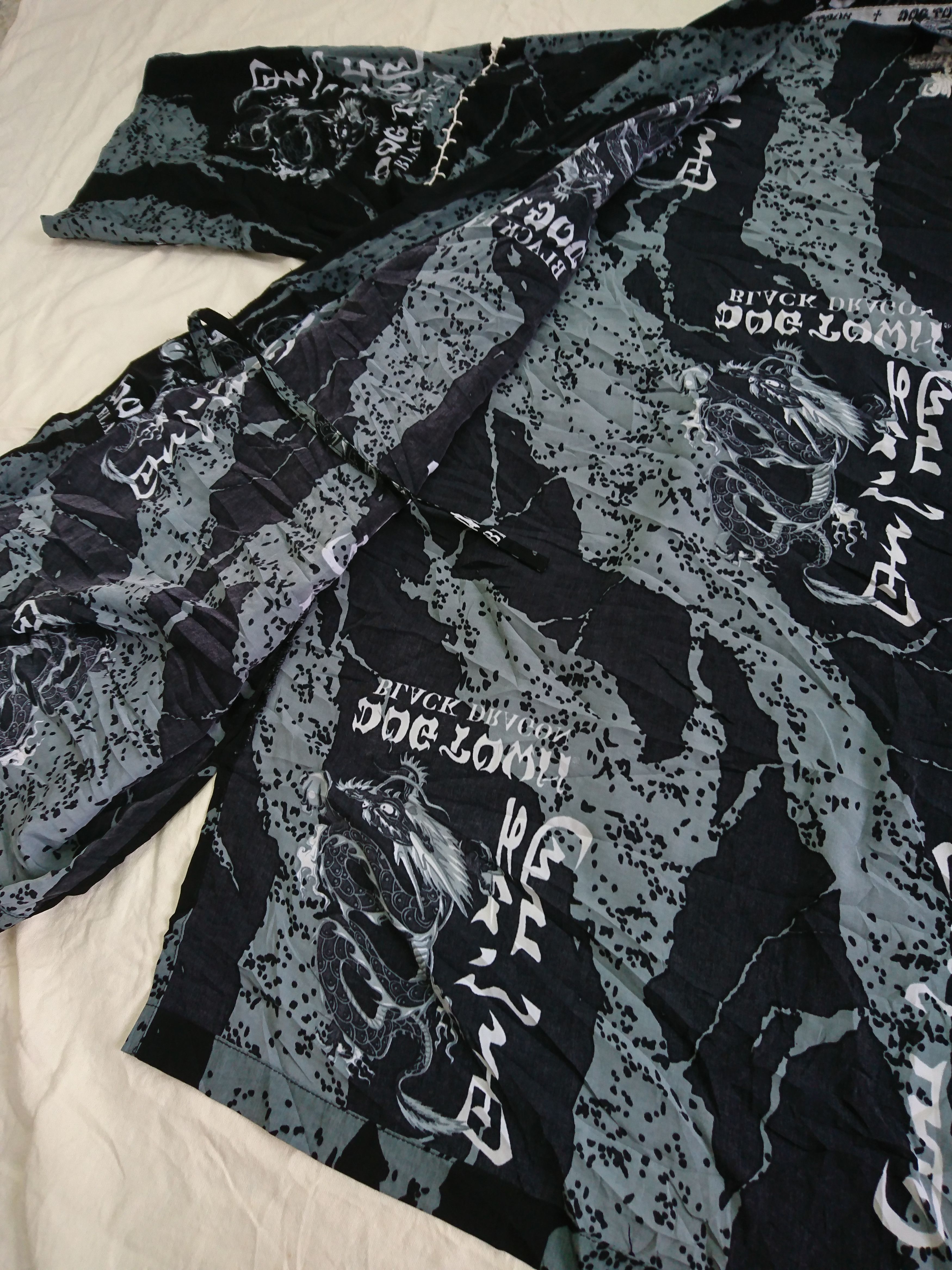 Dogtown Dogtown Kimono Black Dragon Size US L / EU 52-54 / 3 - 6 Thumbnail