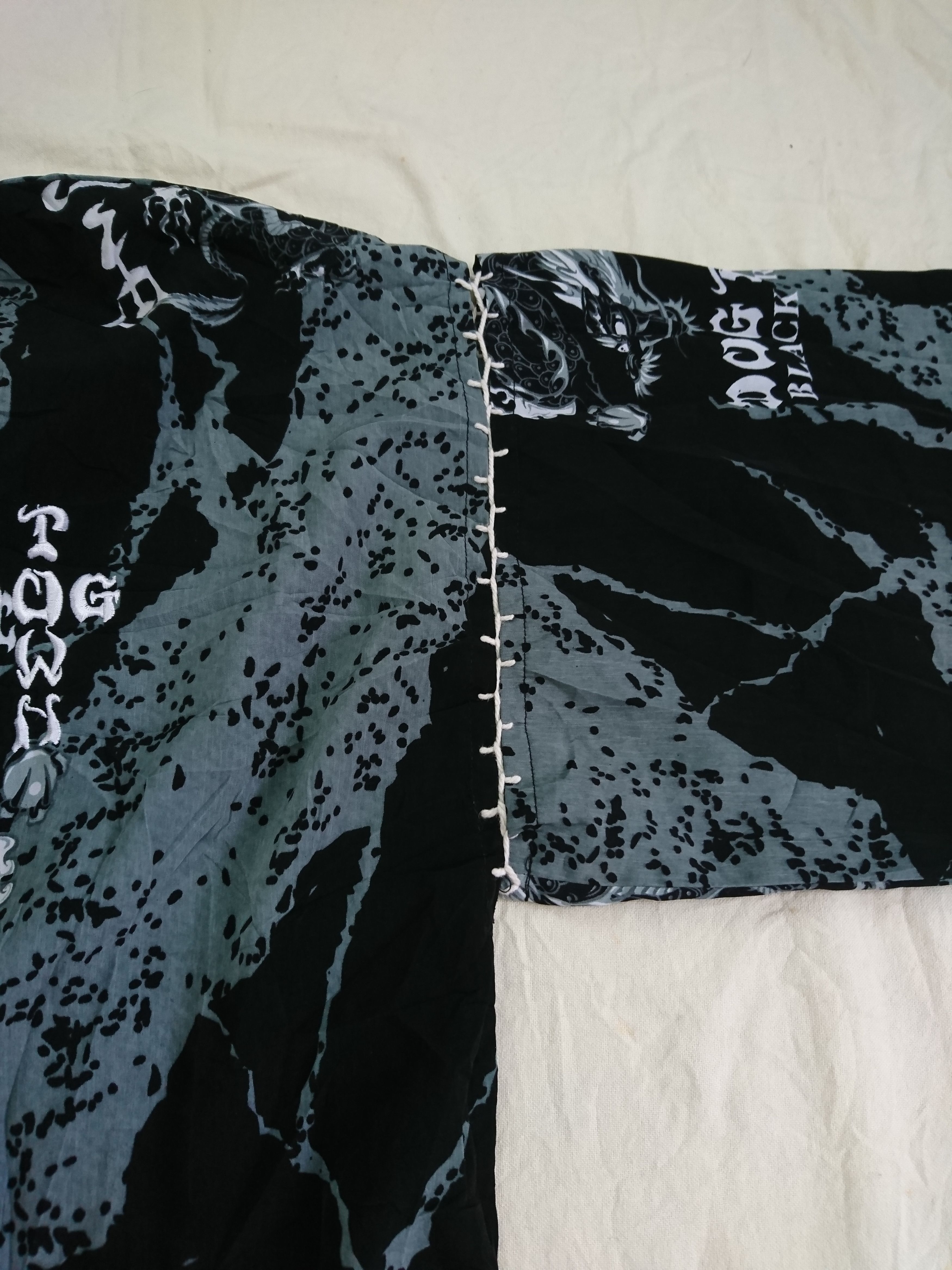 Dogtown Dogtown Kimono Black Dragon Size US L / EU 52-54 / 3 - 2 Thumbnail