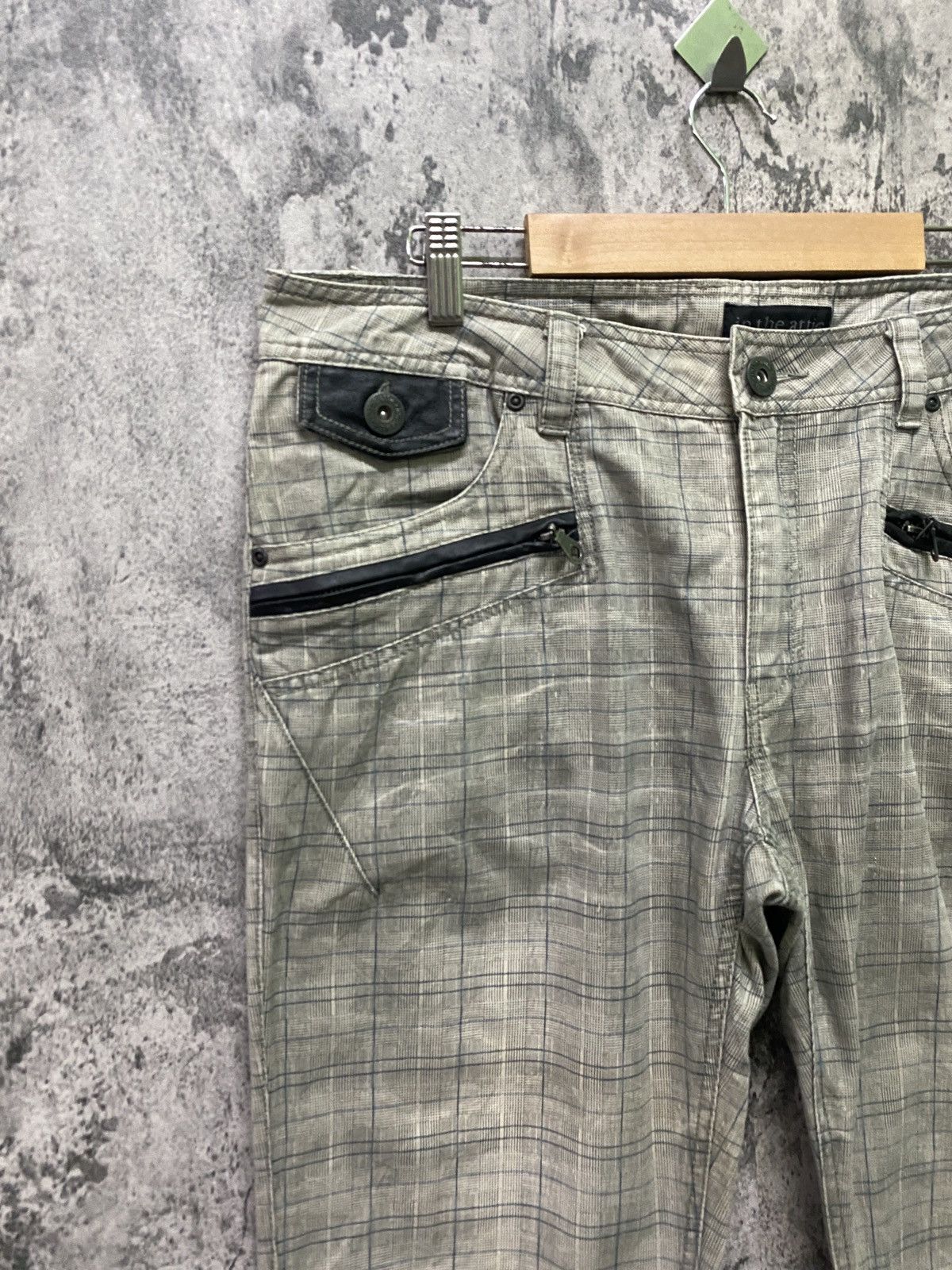 In The Attic Japan IN THE ATTIC Checked Plaid Buckle Multipocket Pant Size US 34 / EU 50 - 4 Thumbnail