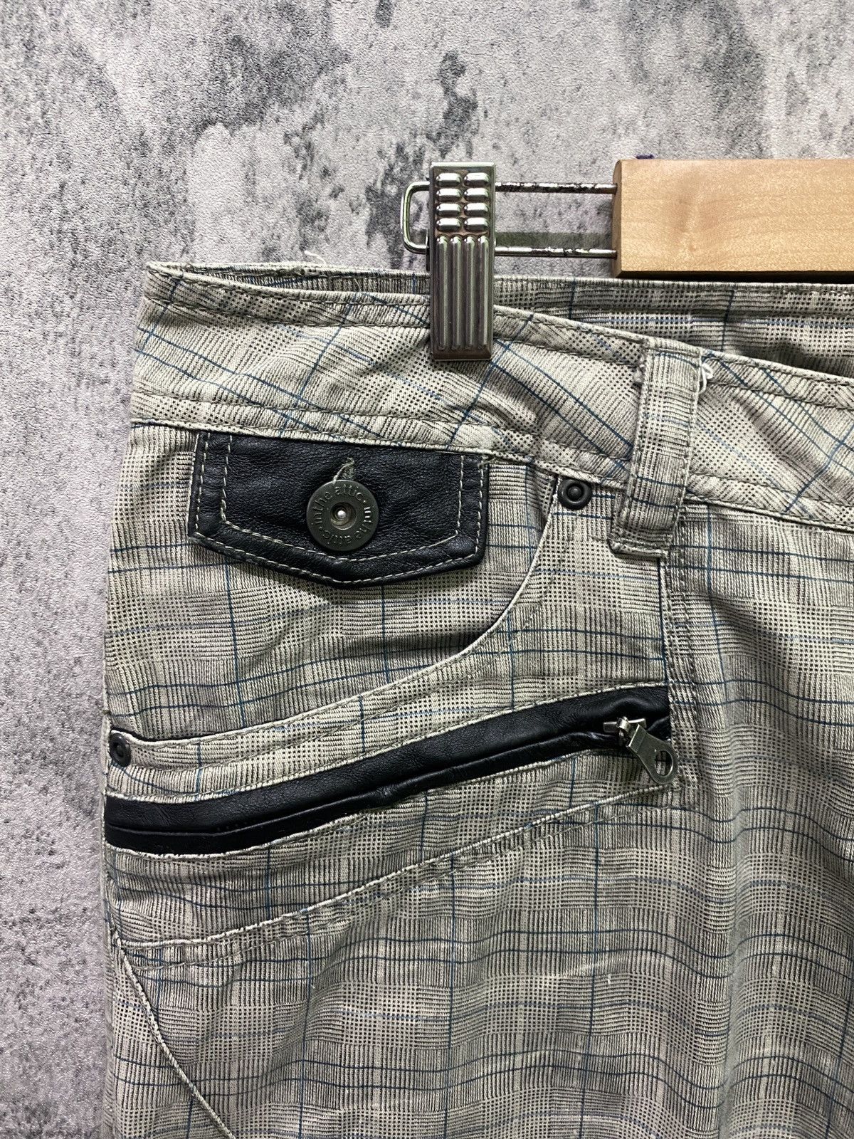 In The Attic Japan IN THE ATTIC Checked Plaid Buckle Multipocket Pant Size US 34 / EU 50 - 11 Thumbnail