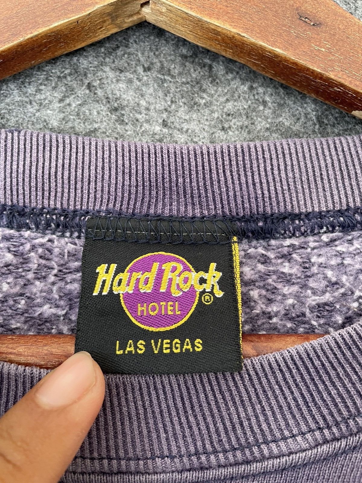 Hard Rock Cafe × Vintage NATURALLY AGED VINTAGE HARD ROCK LAS VEGAS SWEATSHIRT Size US M / EU 48-50 / 2 - 6 Thumbnail