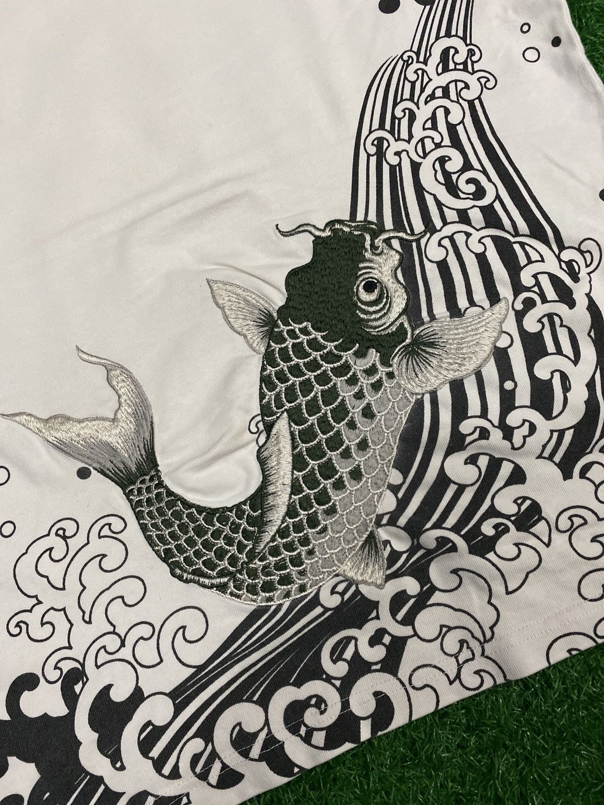 Vintage VINTAGE JAPANESSE DOMESTIC EMBROIDERY FISH T-SHIRT Size US XL / EU 56 / 4 - 12 Thumbnail