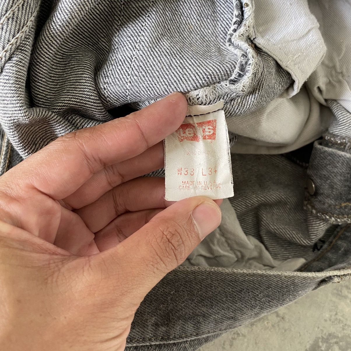 Levi's Size 32x33 Vintage Late 80's Levi's 501 Ash Grey Denim Jeans Size US 32 / EU 48 - 18 Thumbnail