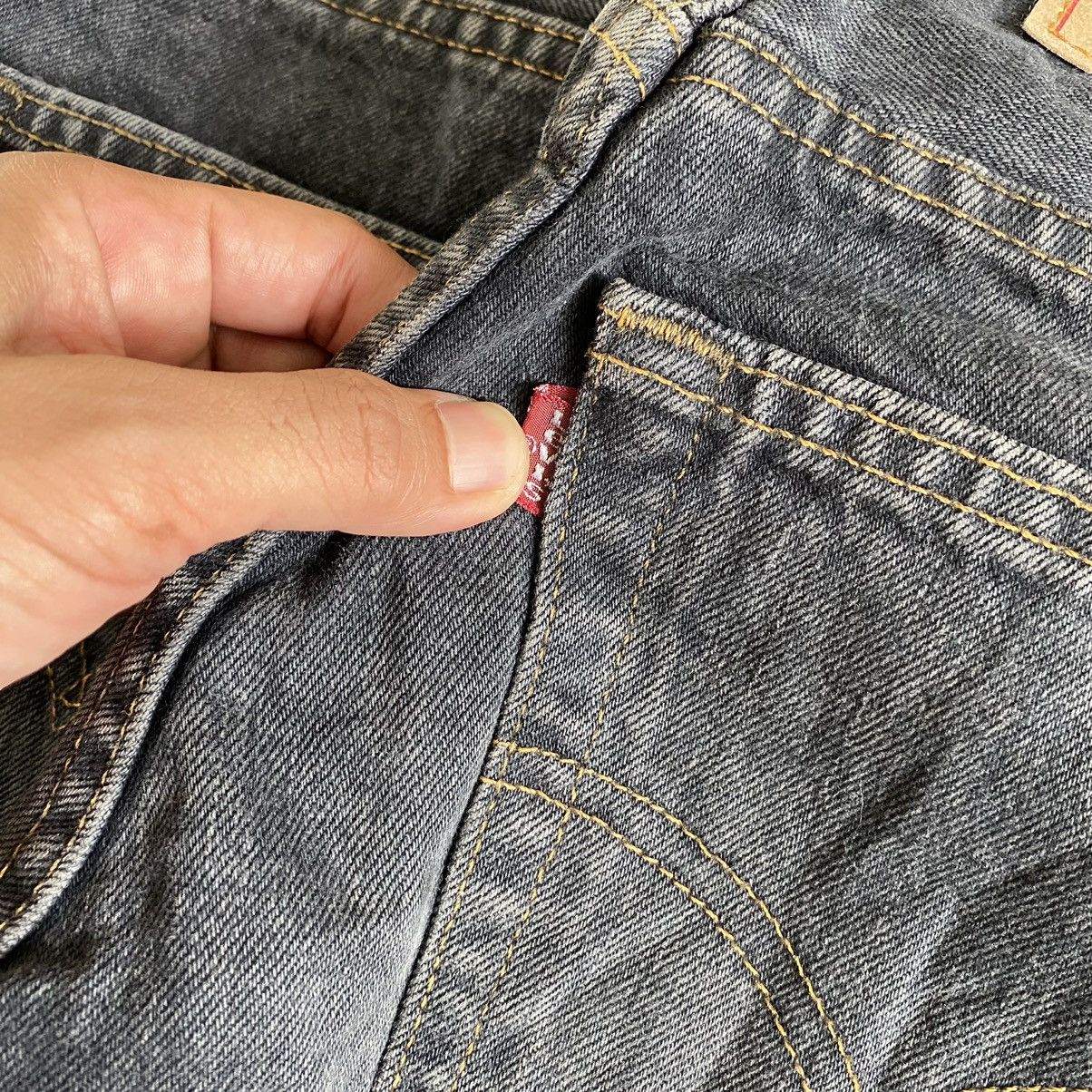 Levi's Vintage 2000’s Levi's 505 Faded Black Denim Jeans Size US 28 / EU 44 - 15 Thumbnail