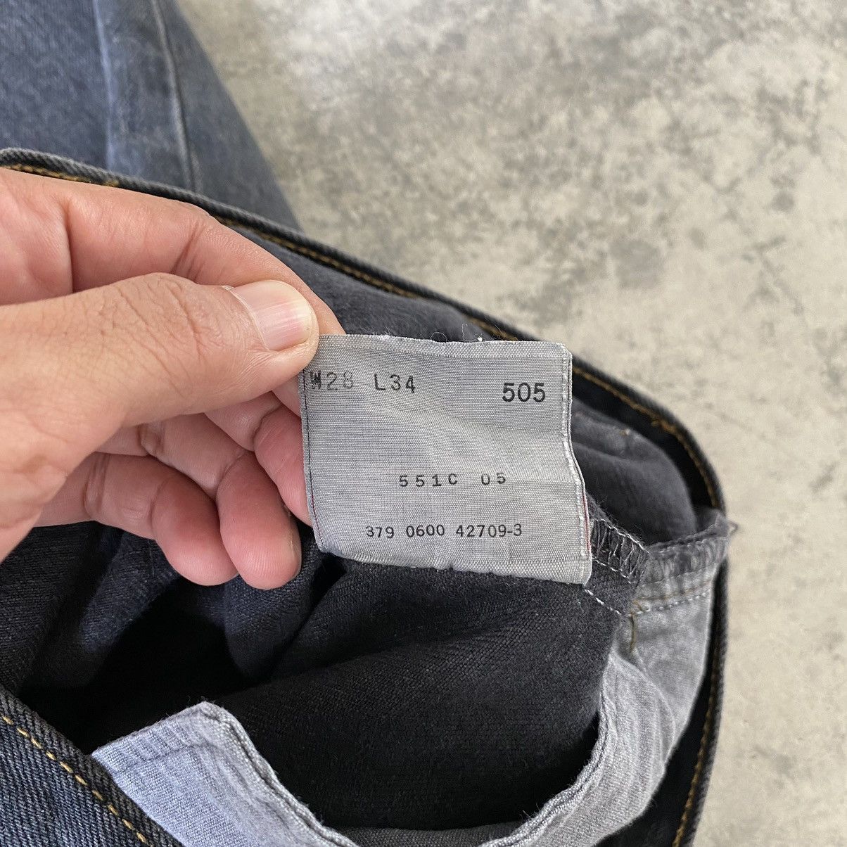 Levi's Vintage 2000’s Levi's 505 Faded Black Denim Jeans Size US 28 / EU 44 - 17 Thumbnail