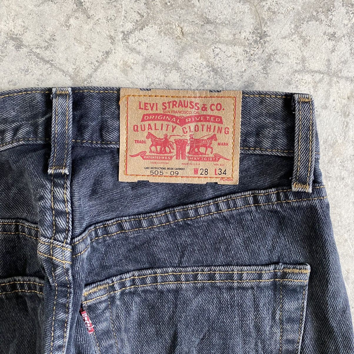 Levi's Vintage 2000’s Levi's 505 Faded Black Denim Jeans Size US 28 / EU 44 - 14 Thumbnail