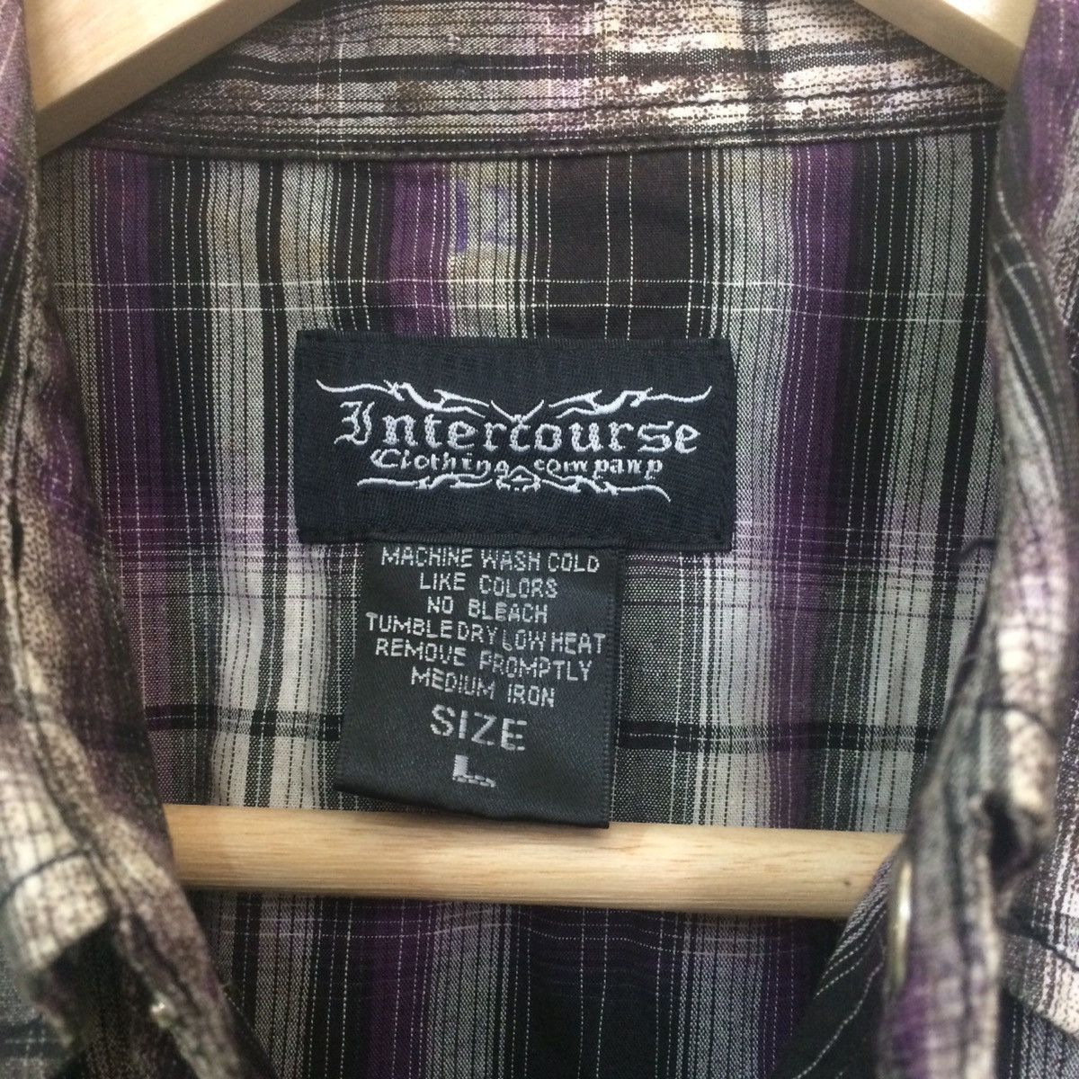 Japanese Brand Japanese brand abstract buttom up pearl snapbuttom Size US L / EU 52-54 / 3 - 6 Thumbnail