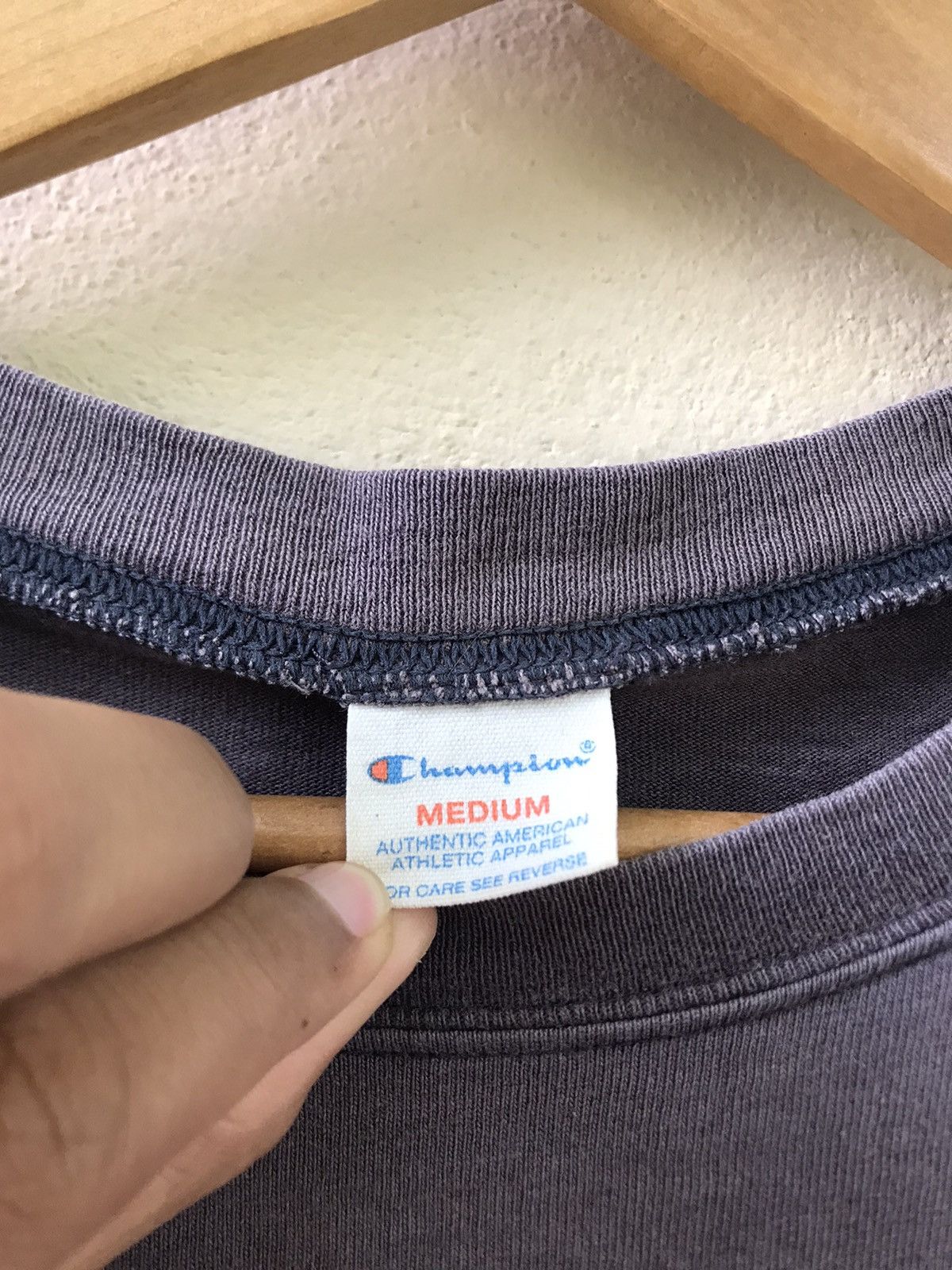 Champion × Vintage Vintage Thrashed Faded Champion Tshirt oregon state Size US M / EU 48-50 / 2 - 4 Thumbnail