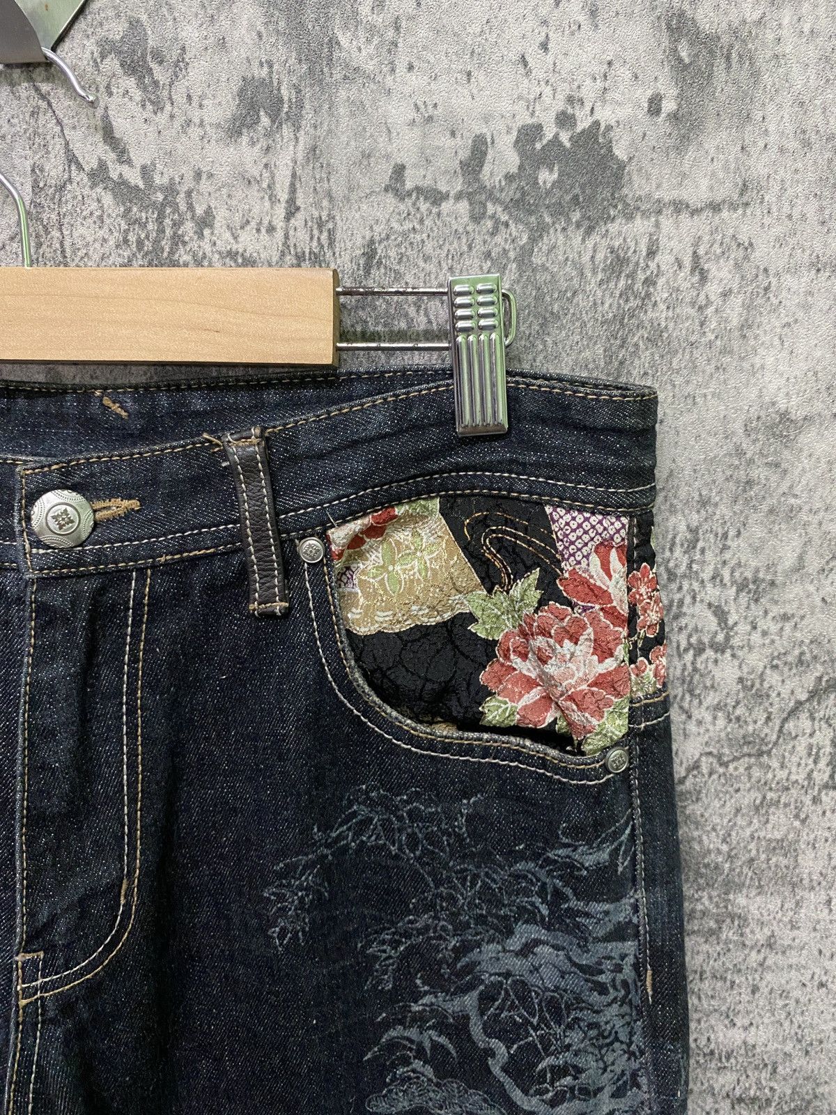 Japanese Brand Japan Tradition GUMU Multipocket Floral Design Denim Pants Size US 30 / EU 46 - 8 Thumbnail