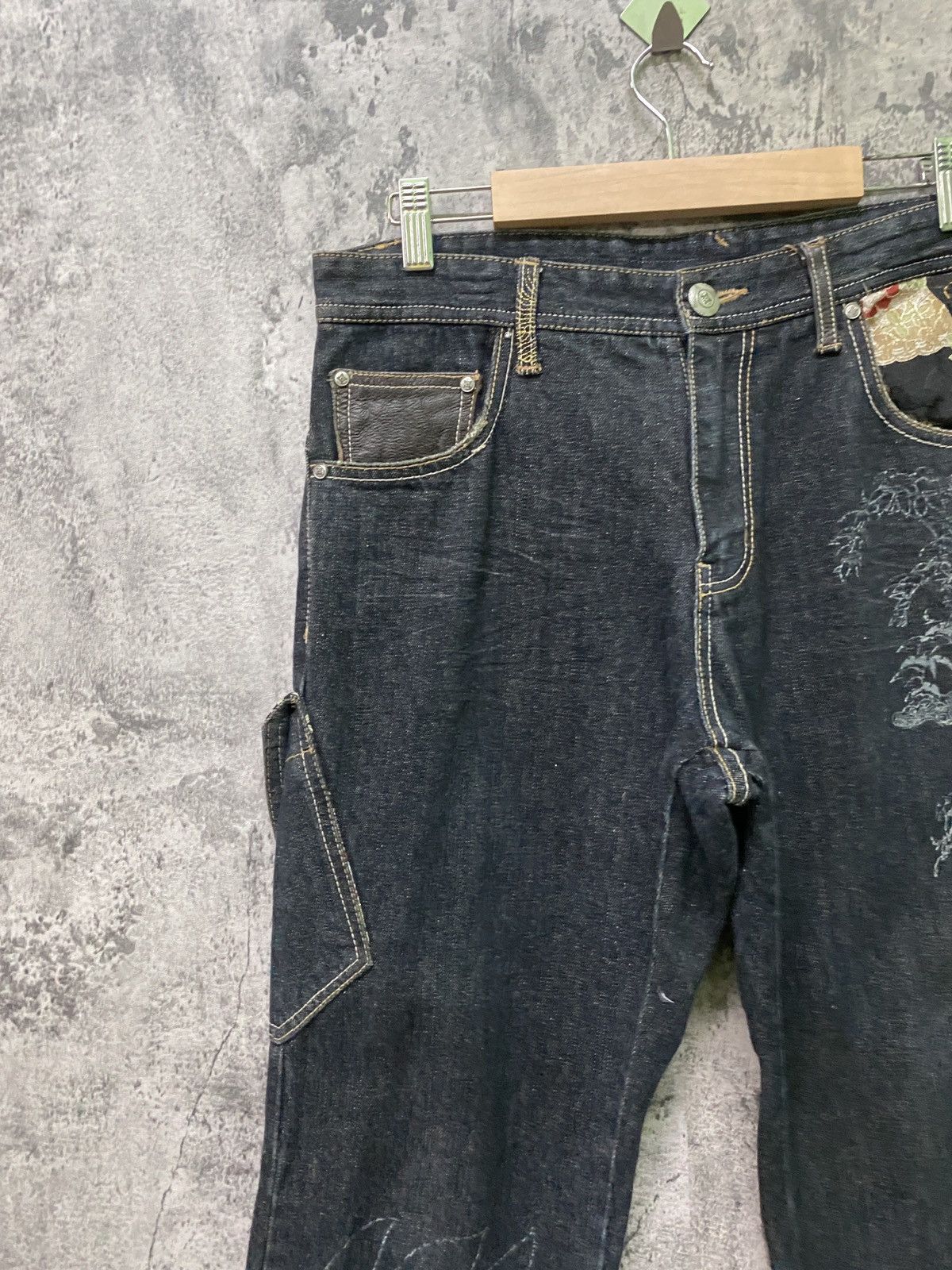 Japanese Brand Japan Tradition GUMU Multipocket Floral Design Denim Pants Size US 30 / EU 46 - 4 Thumbnail