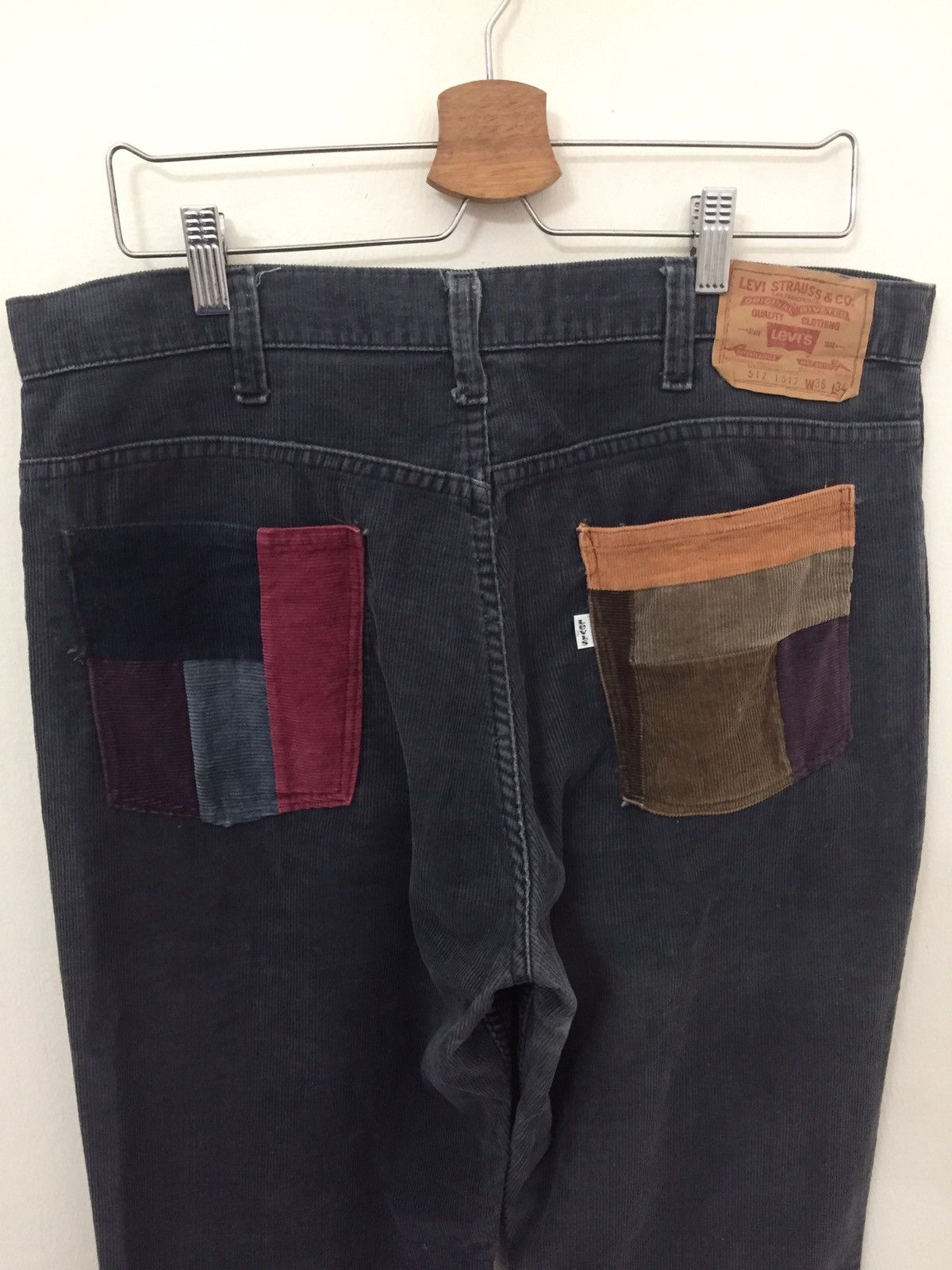 Art Comes First Vintage 80s Levis Corduroy Patchwork Flare top button 54 Size US 36 / EU 52 - 3 Thumbnail
