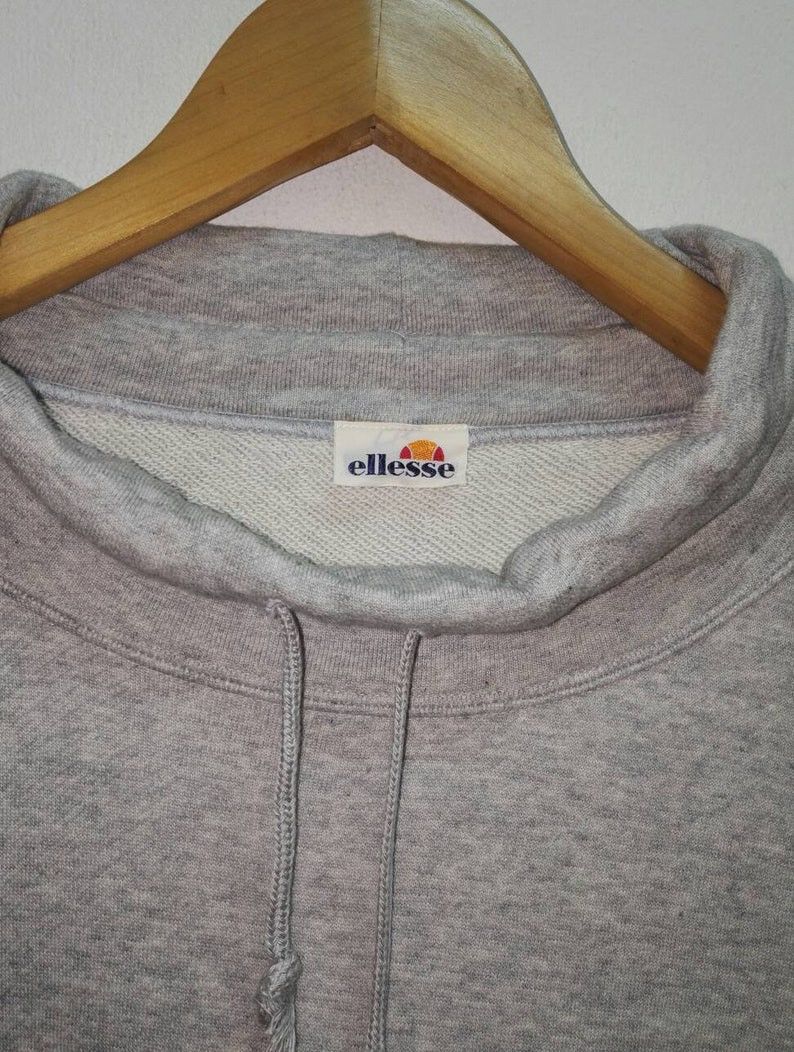 Ellesse Rare ELLESSE Sweatshirt embroidered Logo Good Condition Used Size US L / EU 52-54 / 3 - 5 Thumbnail