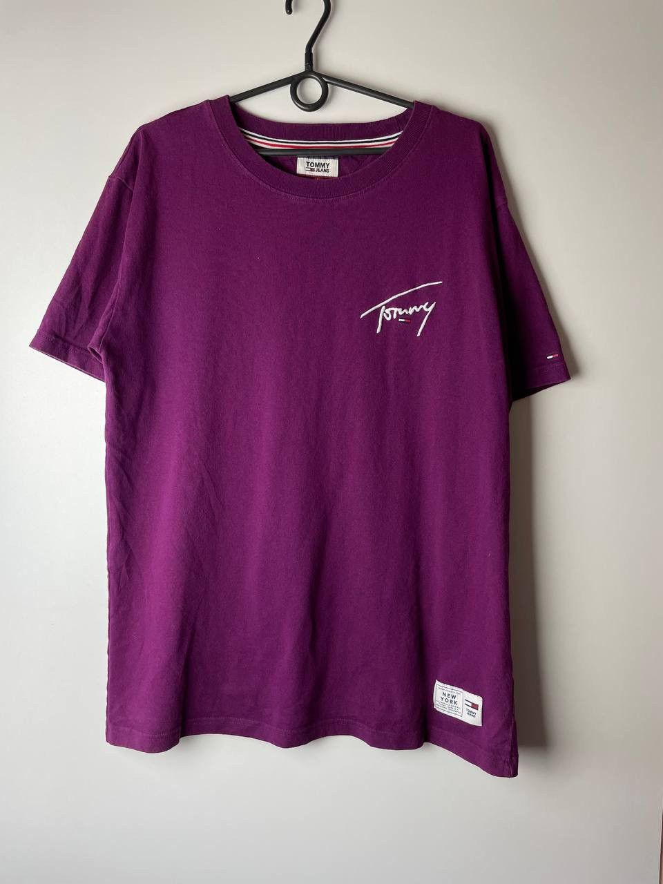 Tommy Hilfiger Tommy Hilfiger vintage t-shirts size L Size US L / EU 52-54 / 3 - 1 Thumbnail