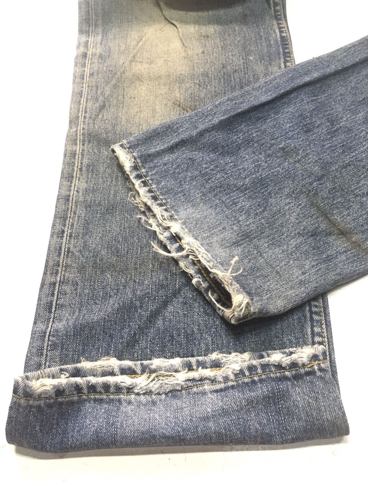 Levi's × Vintage Vintage Levi’s lot 502 distressed denim japan Size US 31 - 13 Thumbnail