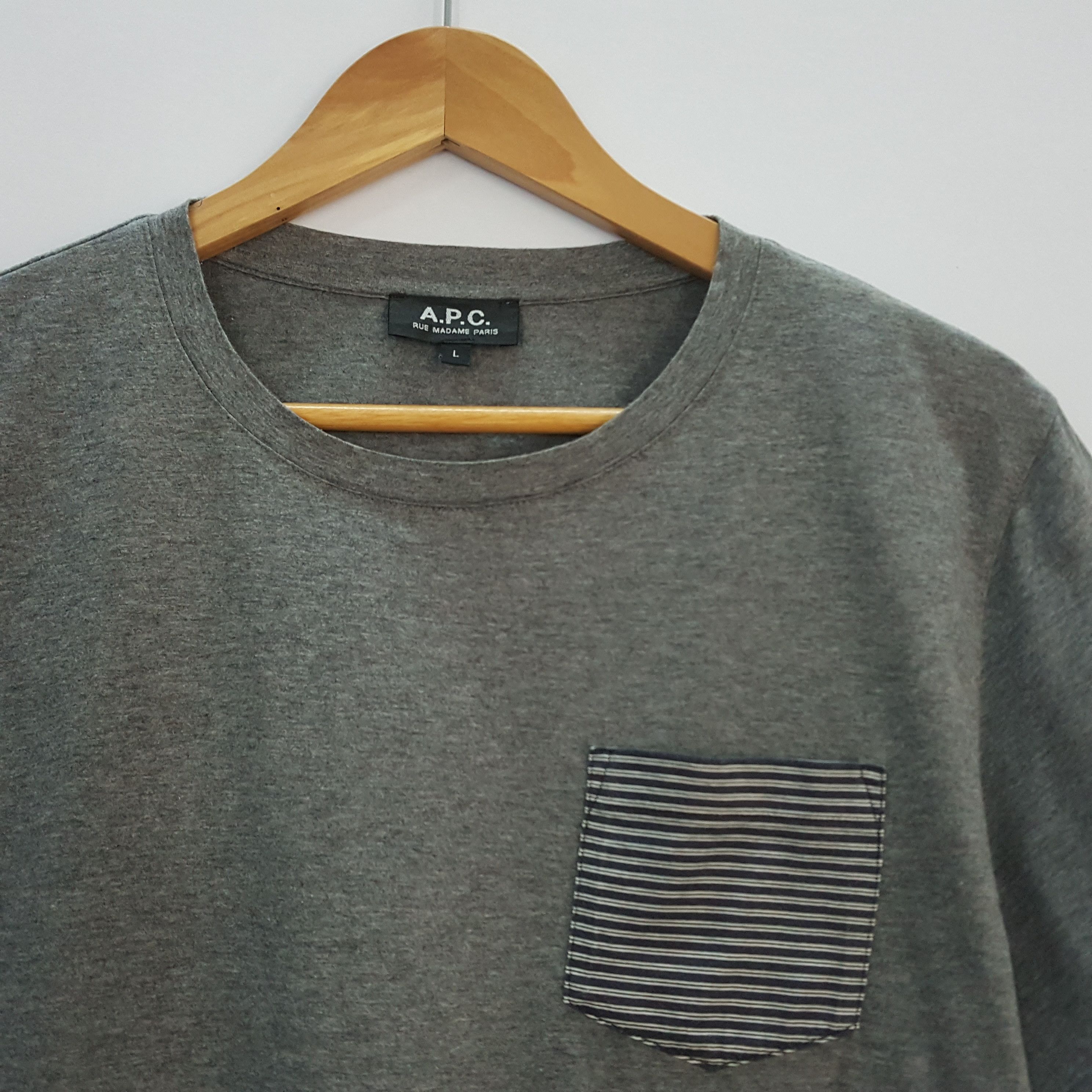 A.P.C. × Vintage Vintage A.P.C. small pocket design t-shirt Size US L / EU 52-54 / 3 - 4 Thumbnail
