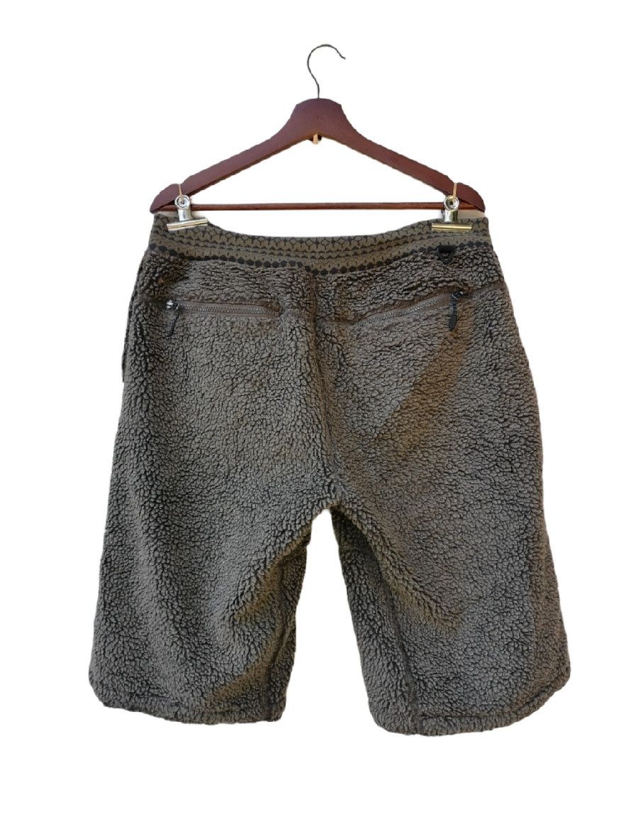 Columbia Columbia Deep Pile Short Pants Size US 32 / EU 48 - 2 Thumbnail
