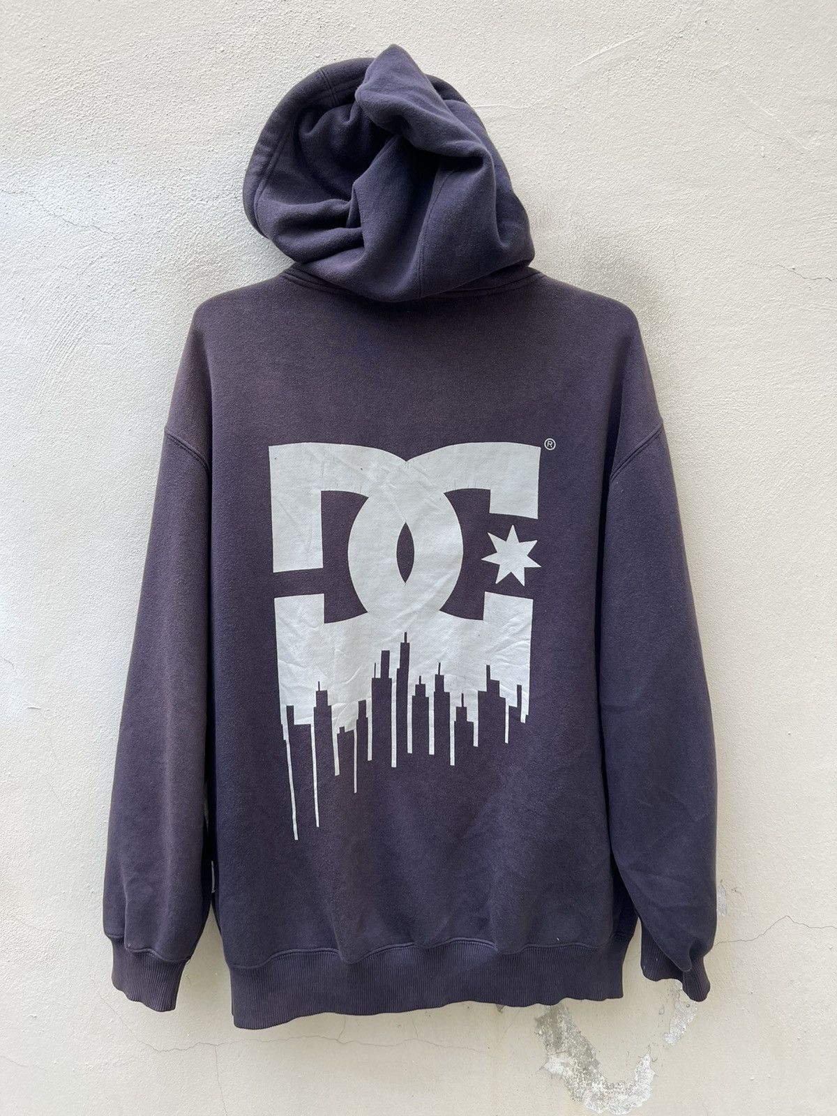 DC Vintage 2000s DC Shoes Co Sun Faded Hoodie Sweatshirt Size US M / EU 48-50 / 2 - 12 Thumbnail
