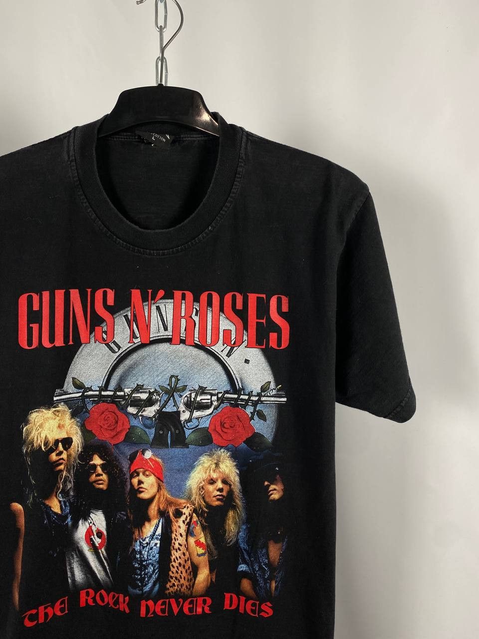 Guns N' Roses Guns’n Roses vintage big logo T-shirts size L Size US L / EU 52-54 / 3 - 2 Thumbnail