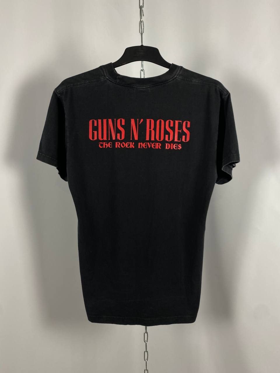 Guns N' Roses Guns’n Roses vintage big logo T-shirts size L Size US L / EU 52-54 / 3 - 6 Thumbnail