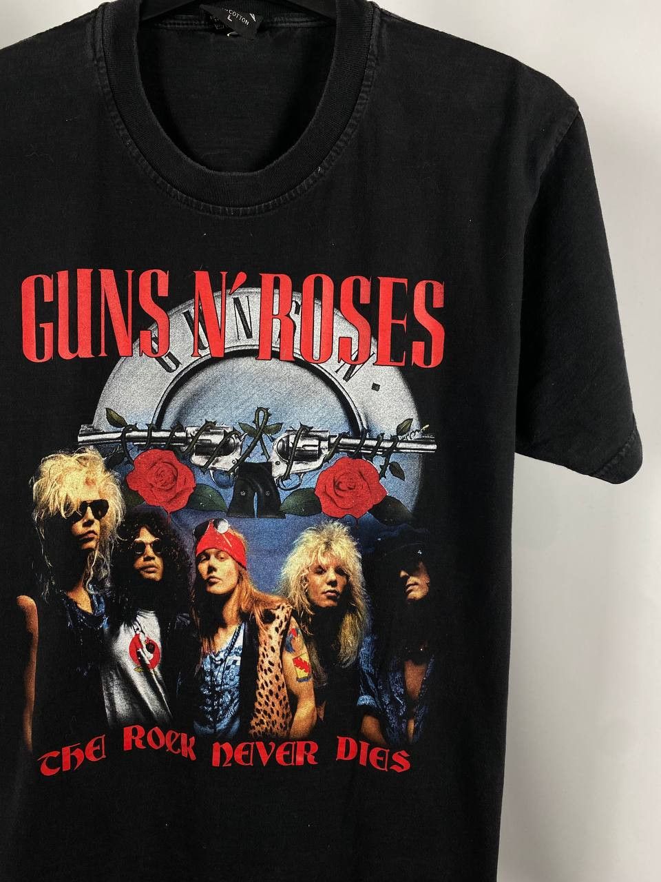 Guns N' Roses Guns’n Roses vintage big logo T-shirts size L Size US L / EU 52-54 / 3 - 3 Thumbnail