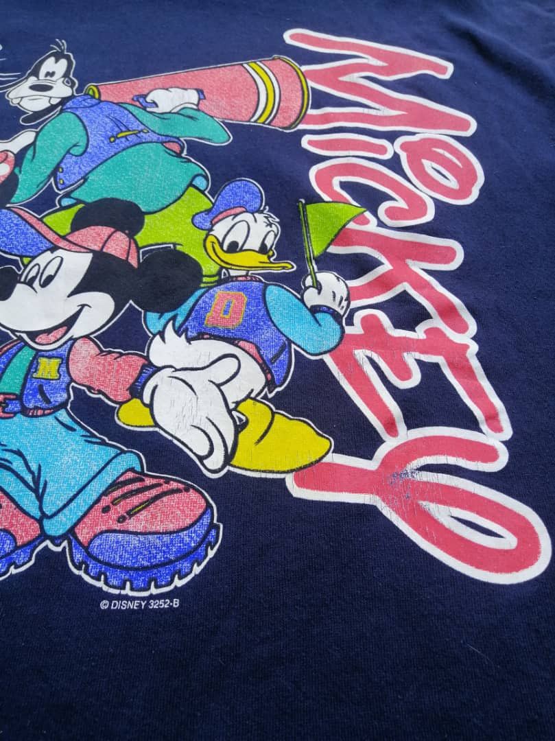 Disney × Vintage Vintage Disney Mickey Mouse And Friends Sweatshirt Size US M / EU 48-50 / 2 - 2 Thumbnail