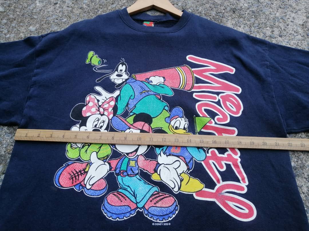 Disney × Vintage Vintage Disney Mickey Mouse And Friends Sweatshirt Size US M / EU 48-50 / 2 - 3 Thumbnail